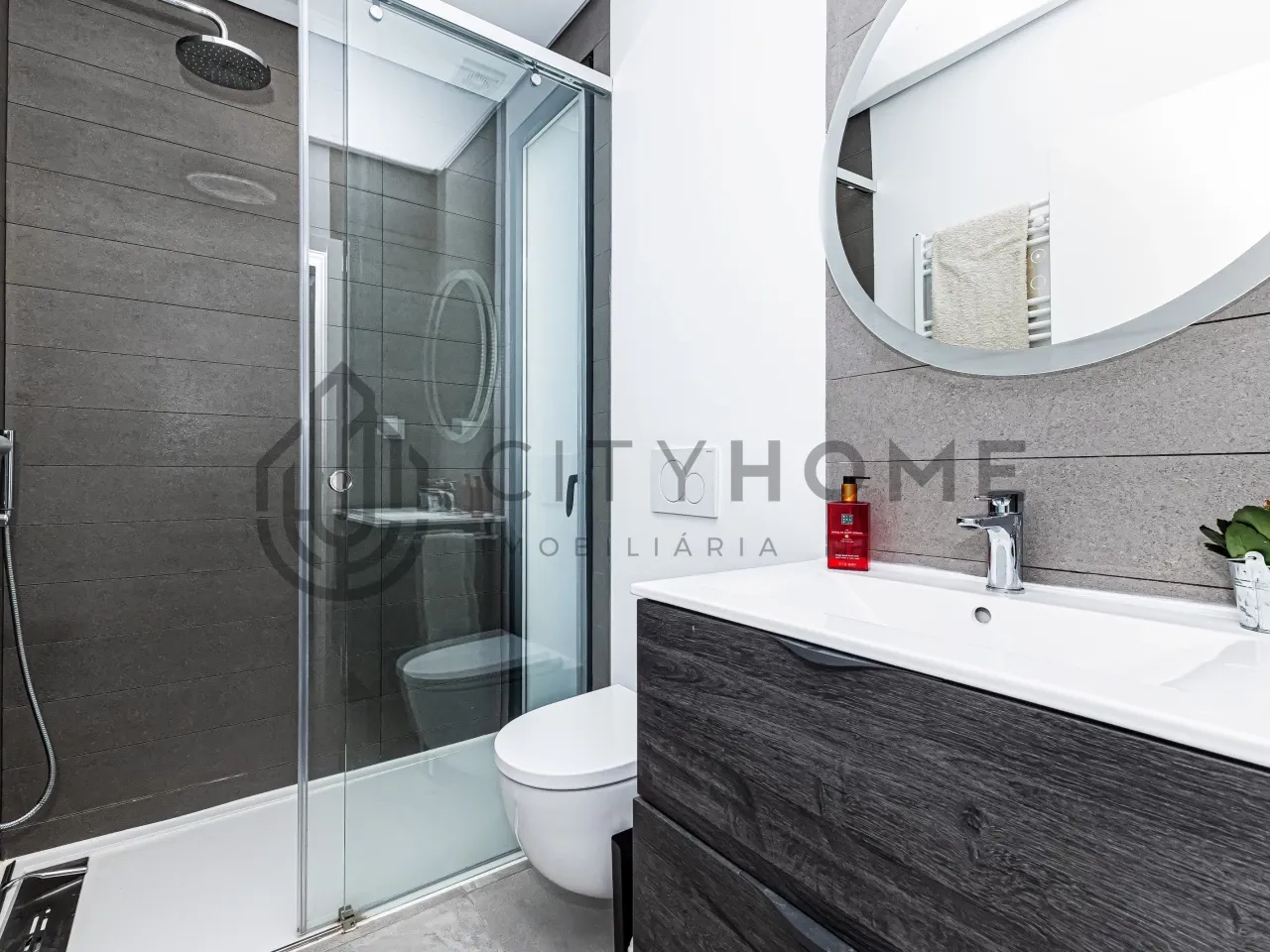 3-Bedroom House with Expansive Garden in Albufeira's Serene Ferreiras - View image 24 of 30