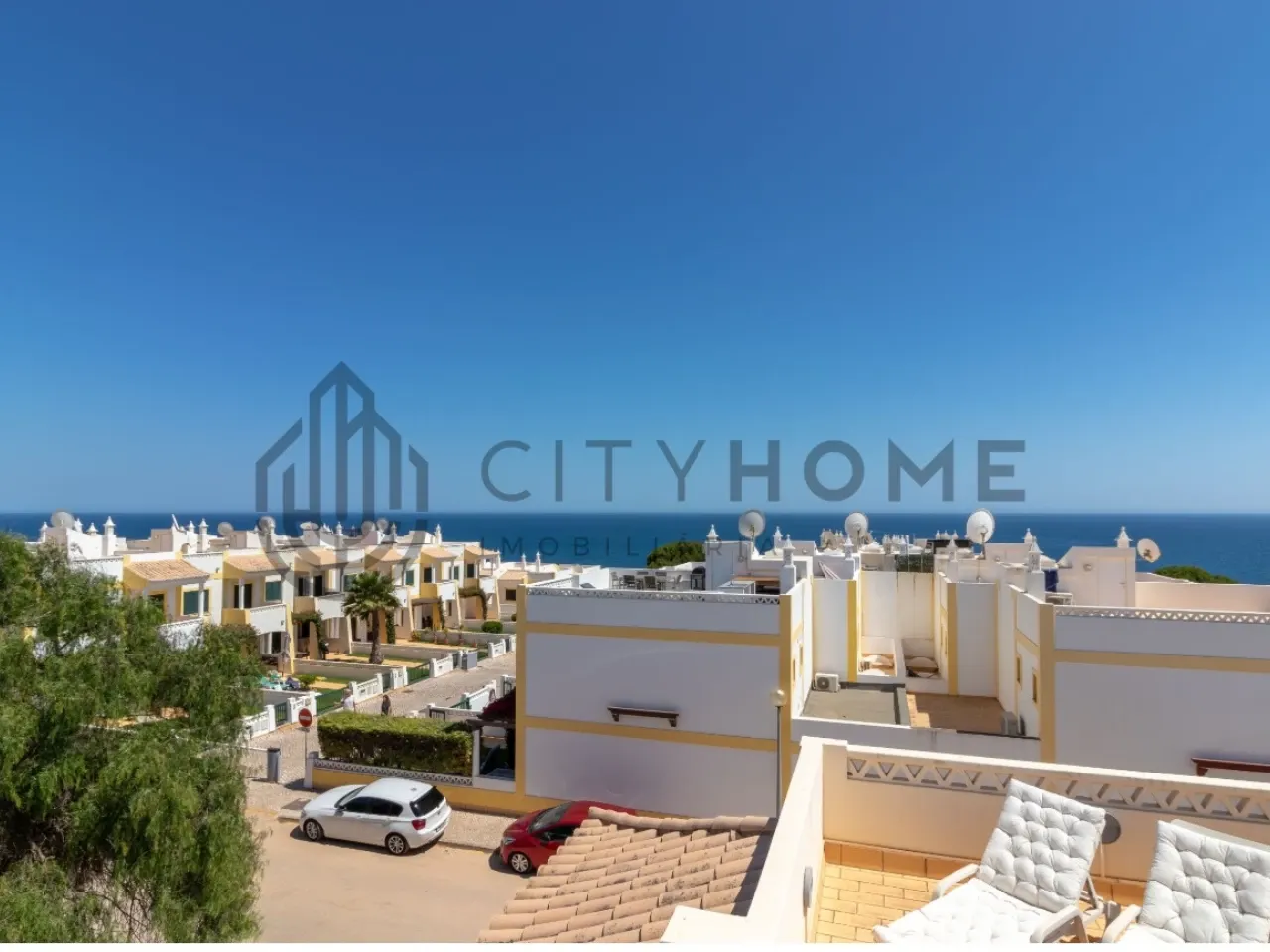 Contemporary Townhouse with Pool and Garden in Lagoa, Portugal - View image 34 of 43