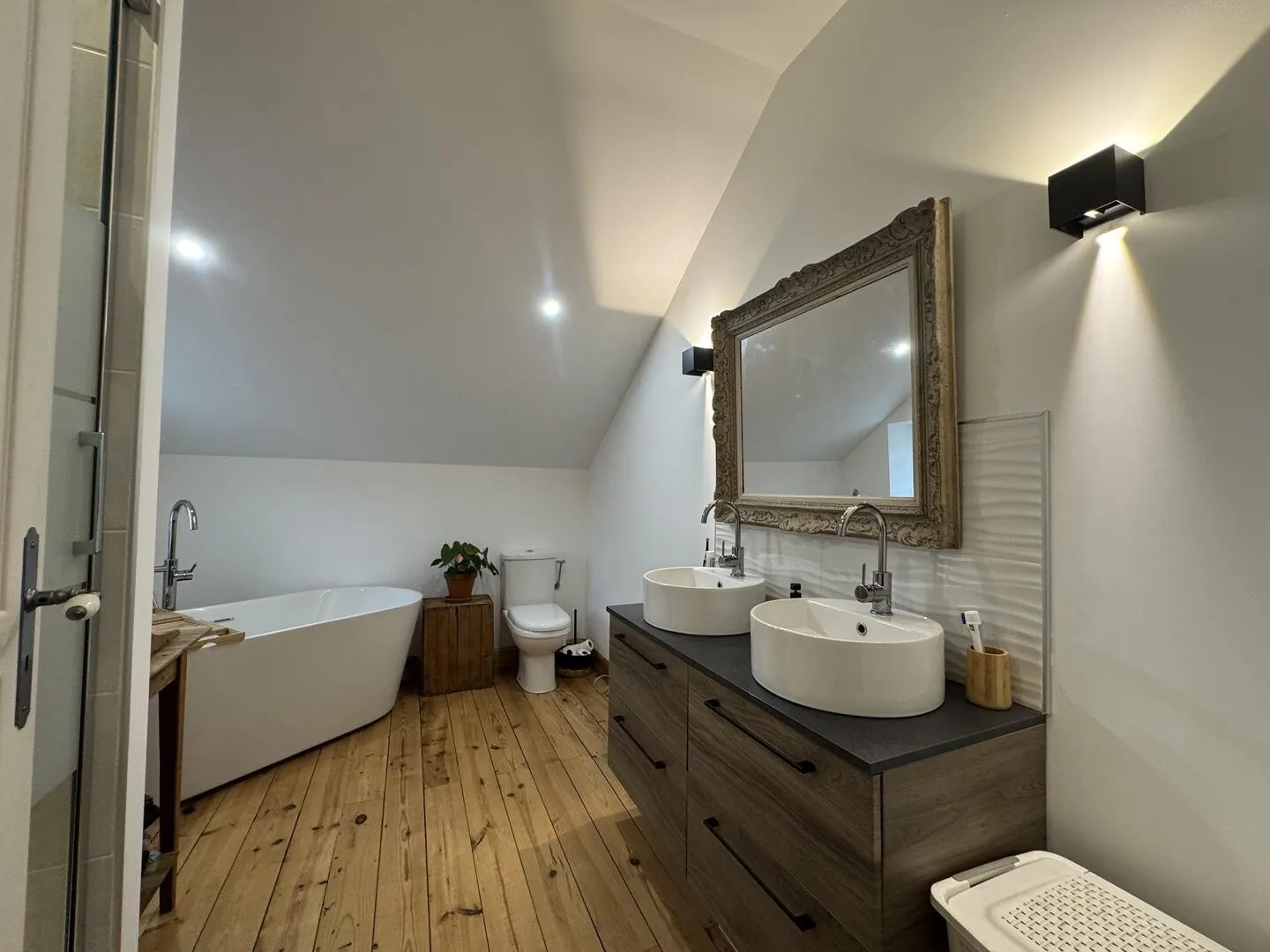 Elegant House in St Cyprien with Garden, Terrace and Separate Apartment - View image 7 of 50