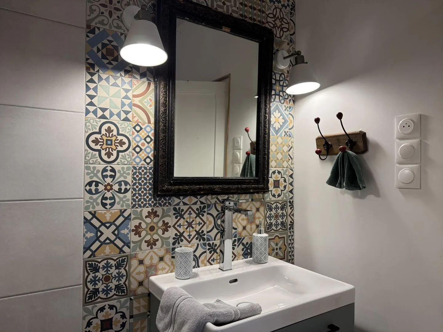 Elegant House in St Cyprien with Garden, Terrace and Separate Apartment - View image 41 of 50