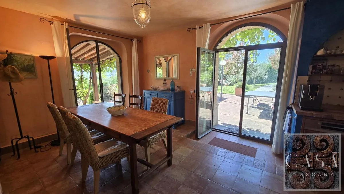 Tuscan Farmhouse with Pool and Garden Near Volterra - View image 27 of 47