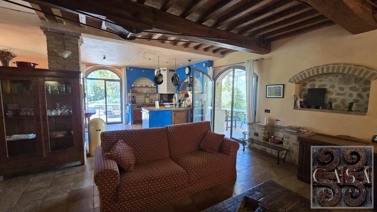 Tuscan Farmhouse with Pool and Garden Near Volterra - View image 32 of 47