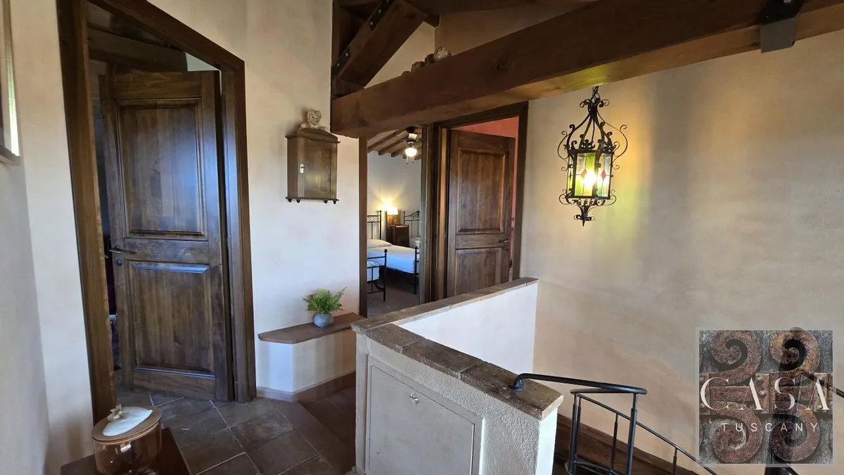 Tuscan Farmhouse with Pool and Garden Near Volterra - View image 35 of 47