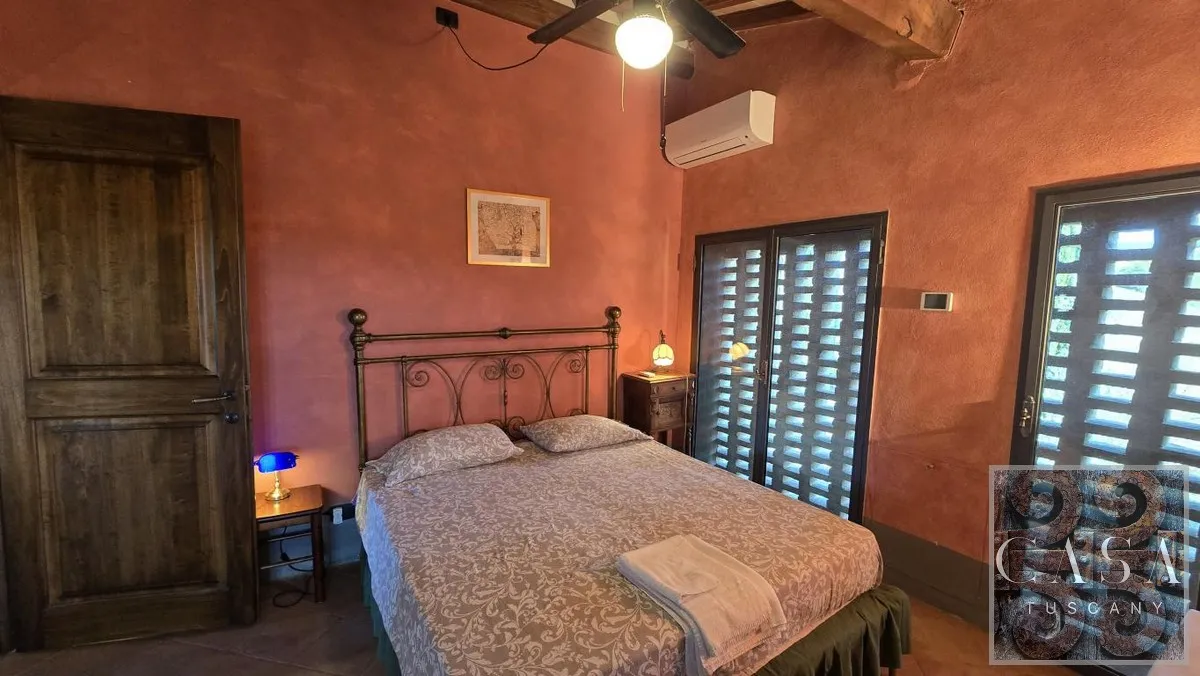 Tuscan Farmhouse with Pool and Garden Near Volterra - View image 38 of 47