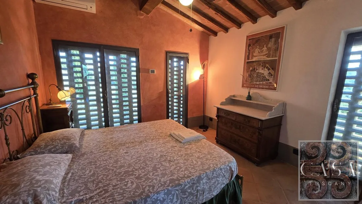 Tuscan Farmhouse with Pool and Garden Near Volterra - View image 39 of 47