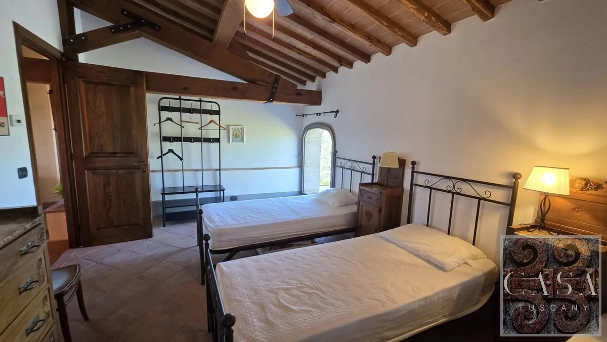 Tuscan Farmhouse with Pool and Garden Near Volterra - View image 44 of 47