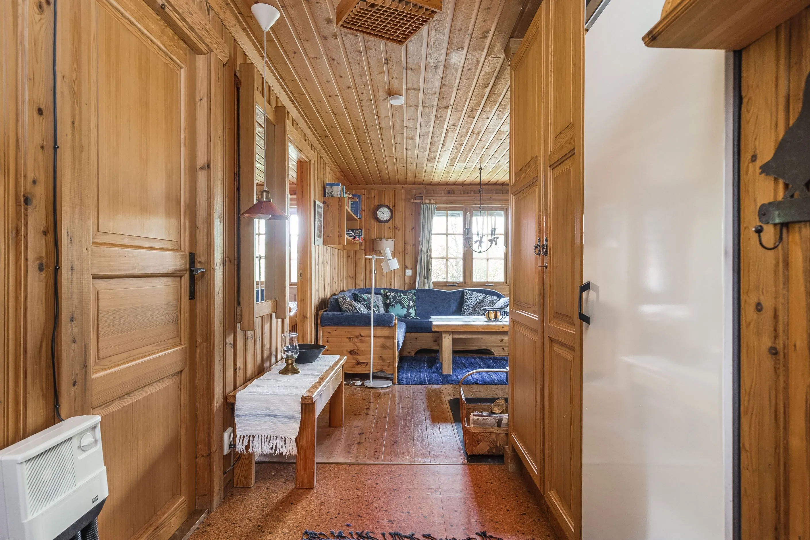 1970s Swedish Cabin with Sauna and Expansive Mountain Views - View image 13 of 31