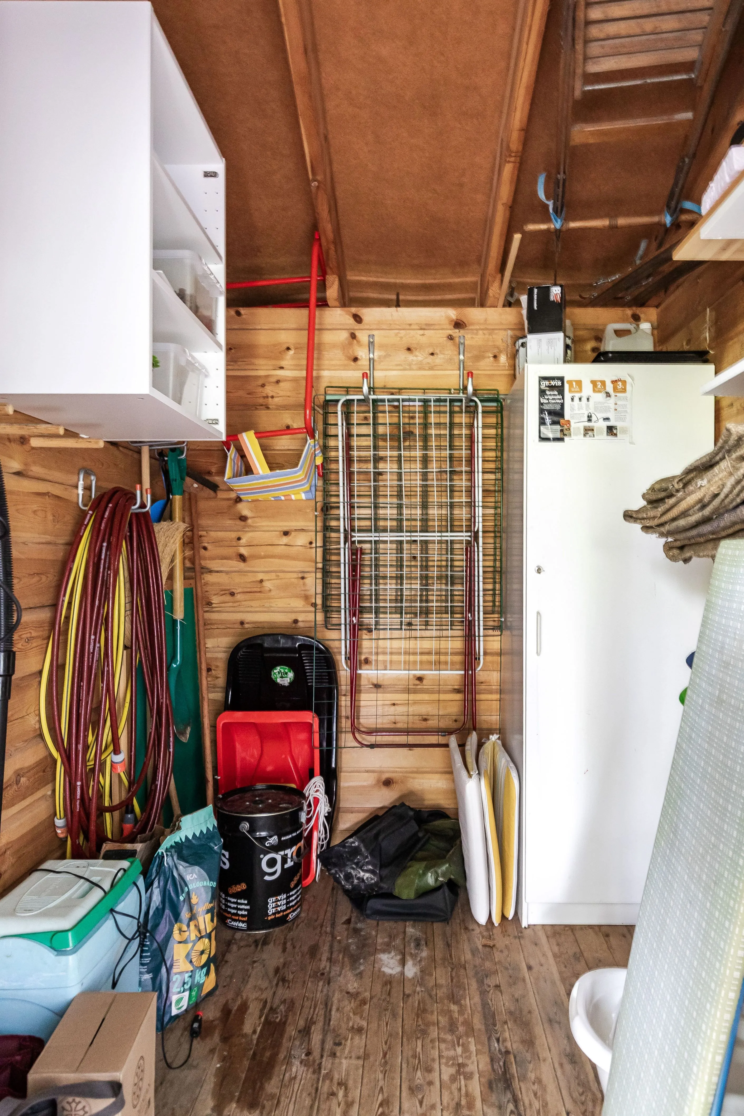 1970s Swedish Cabin with Sauna and Expansive Mountain Views - View image 18 of 31