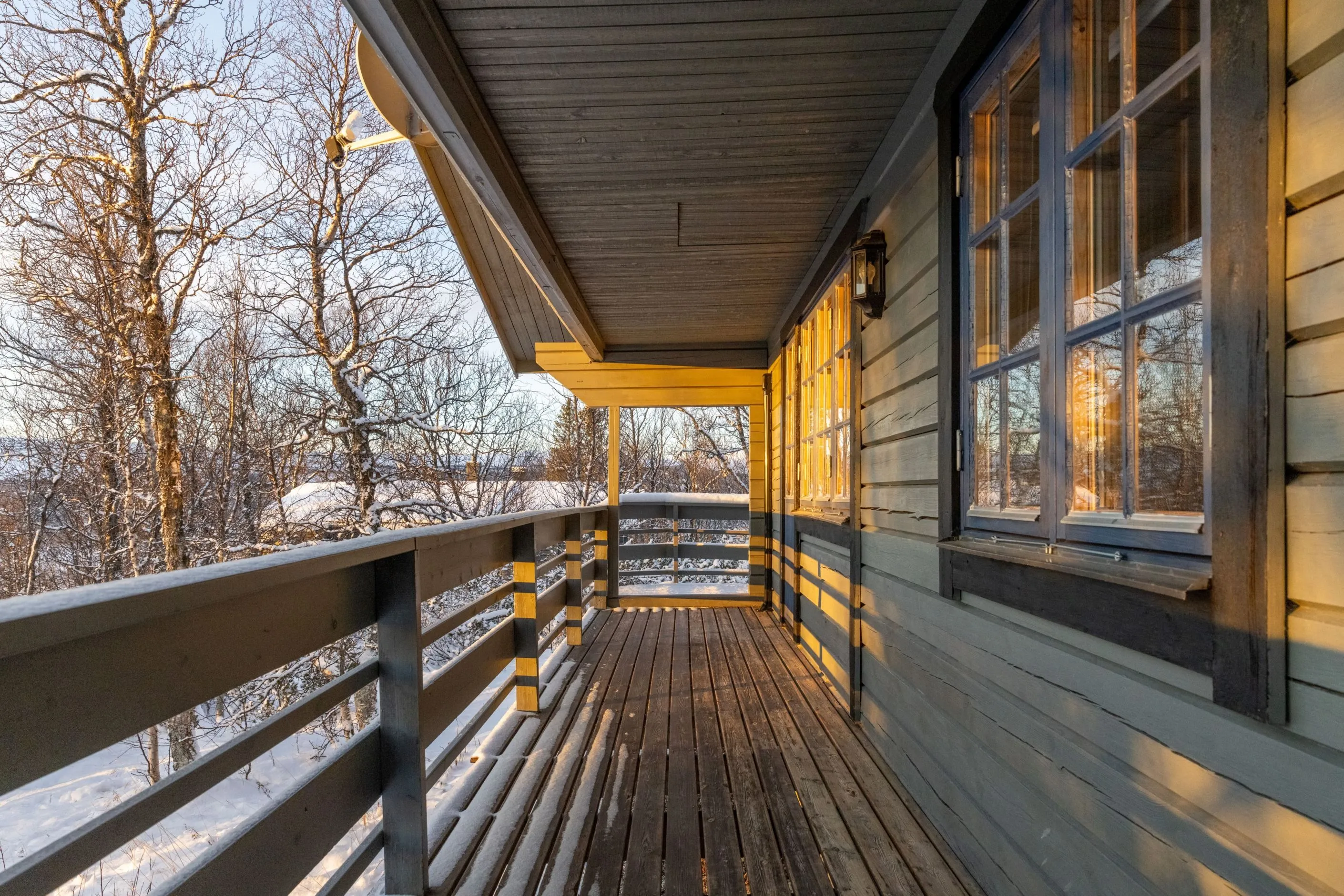 1970s Swedish Cabin with Sauna and Expansive Mountain Views - View image 28 of 31