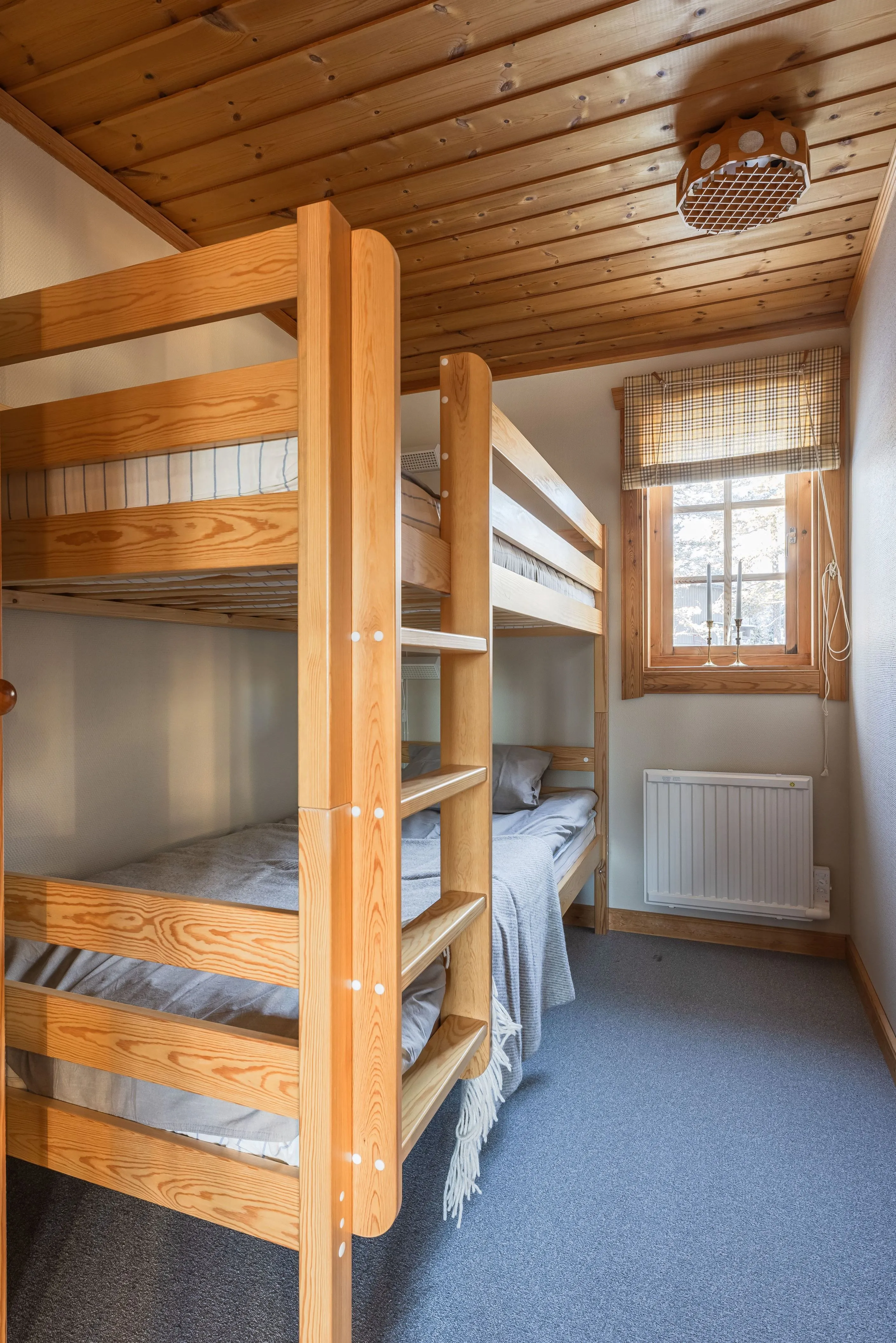 5-Bedroom Cabin with Terrace in Lofsdalen's Natural Beauty - View image 10 of 43