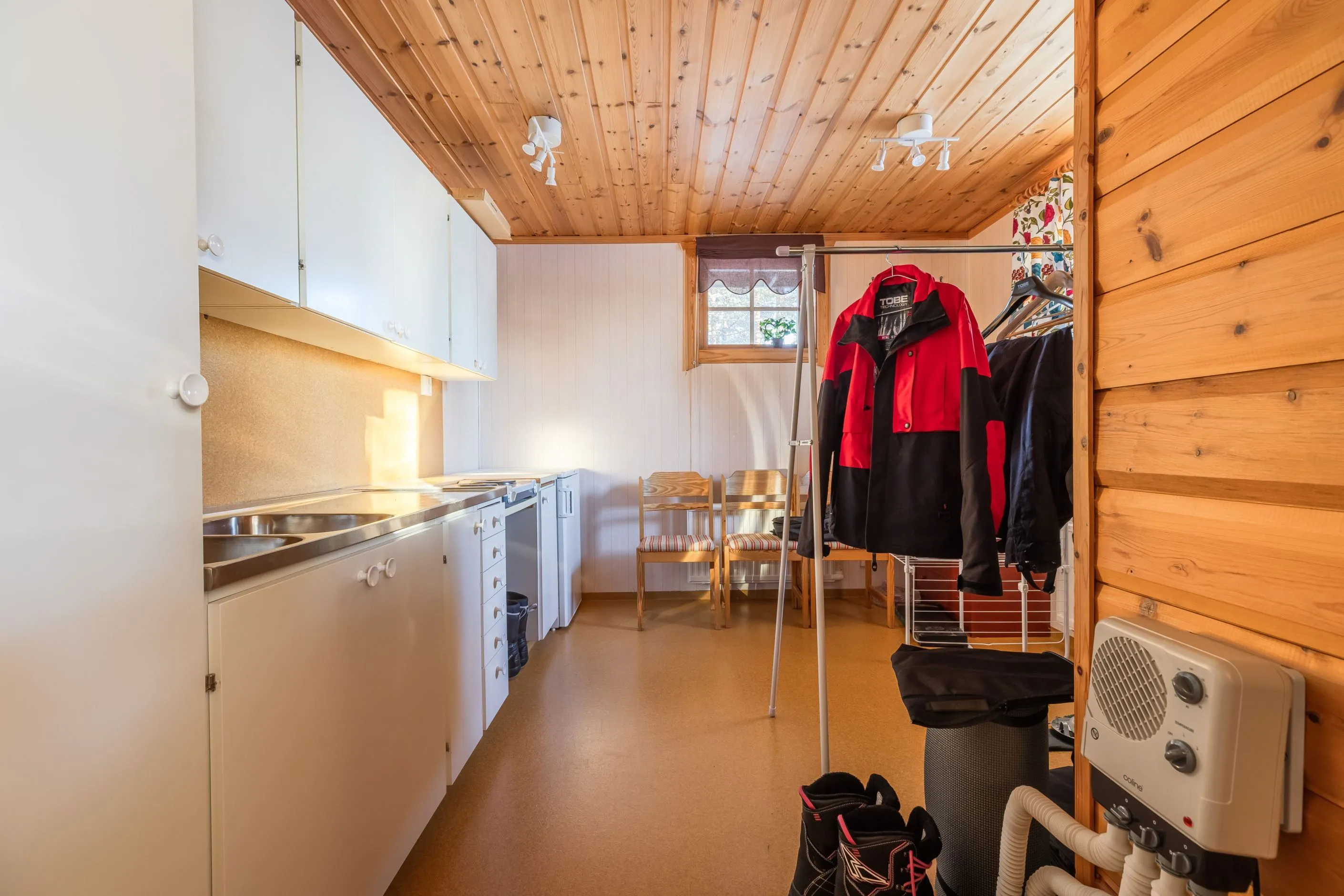 5-Bedroom Cabin with Terrace in Lofsdalen's Natural Beauty - View image 30 of 43