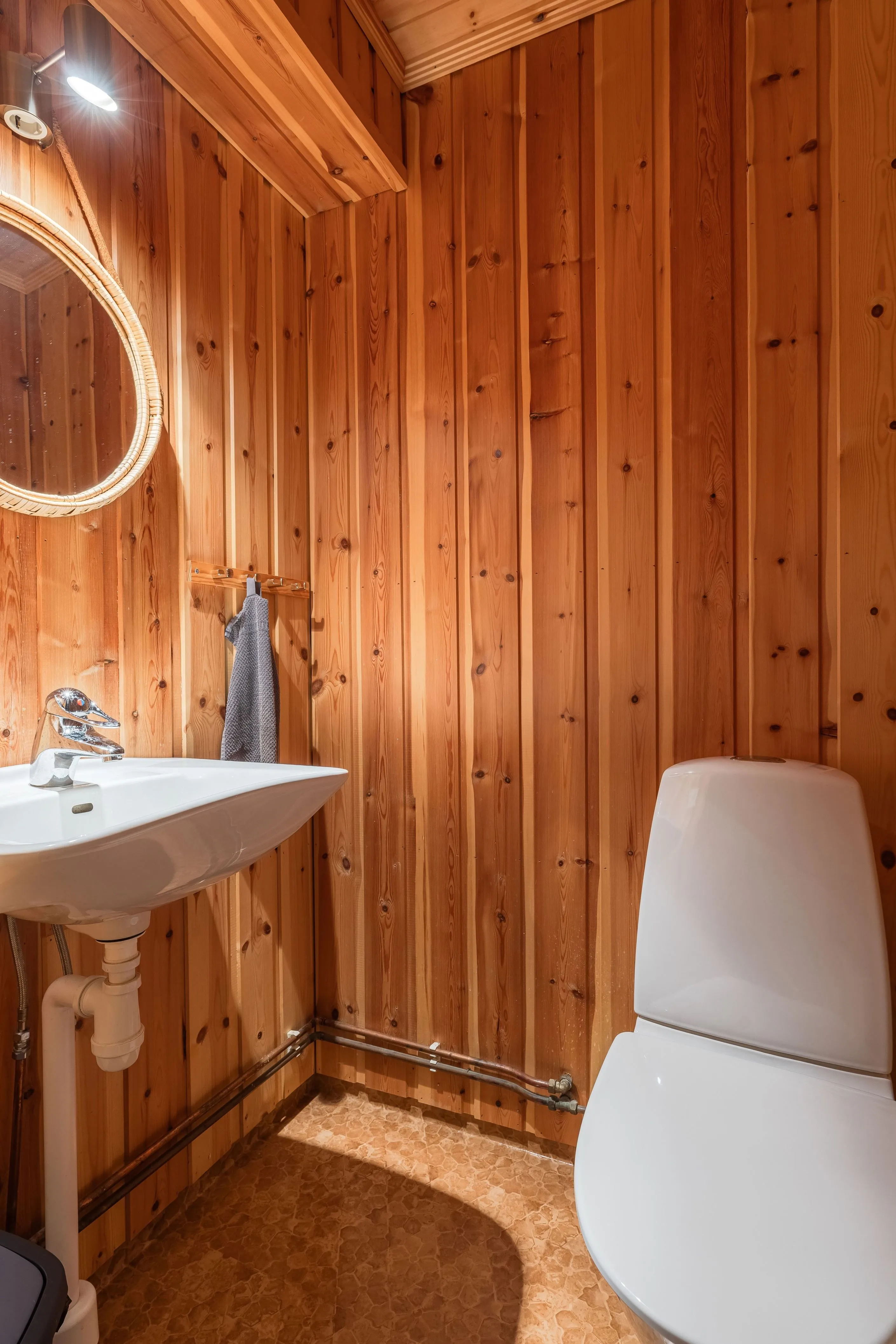 5-Bedroom Cabin with Terrace in Lofsdalen's Natural Beauty - View image 33 of 43