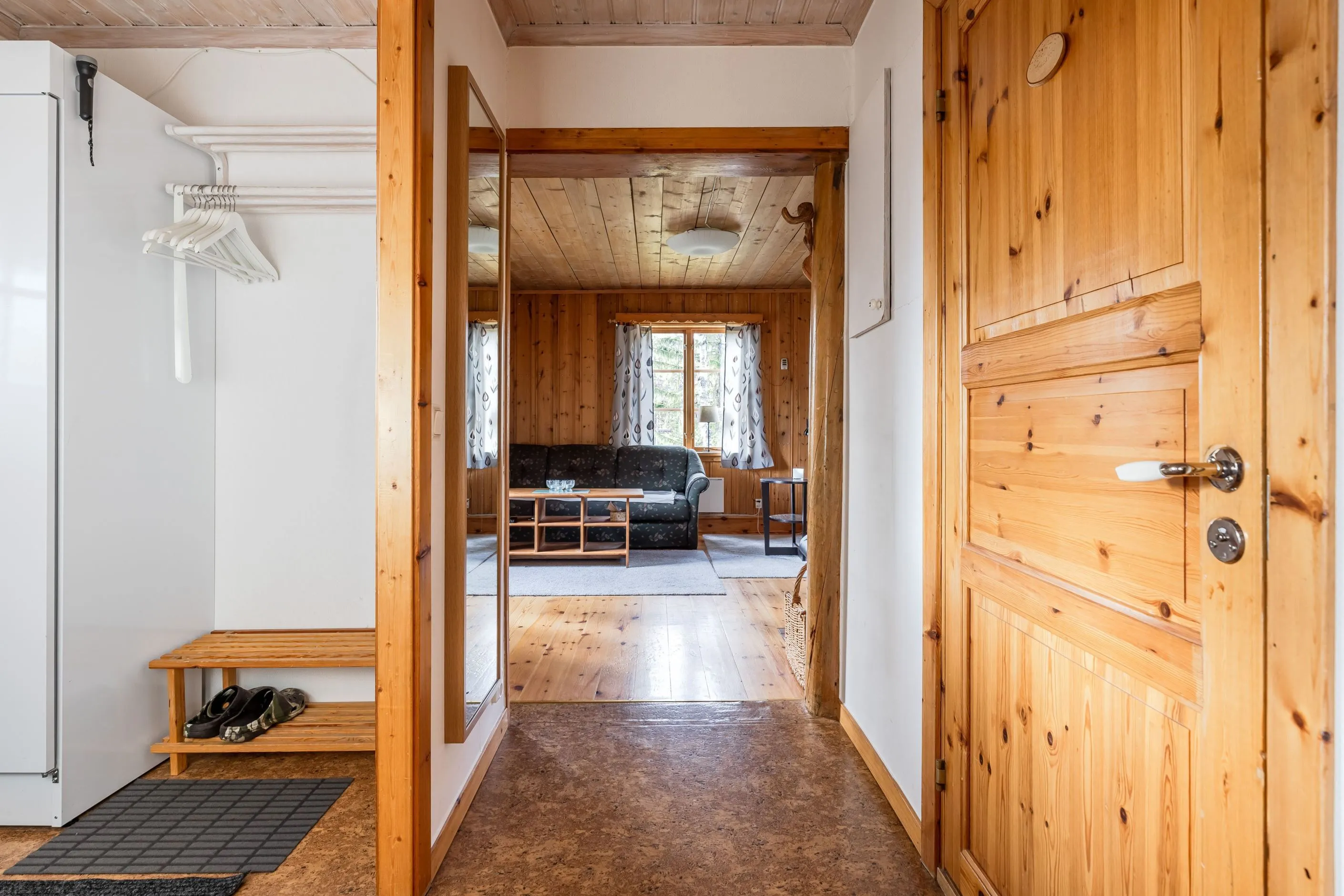 Swedish Country House with Expansive Lot Near Ski Trails - Image 3