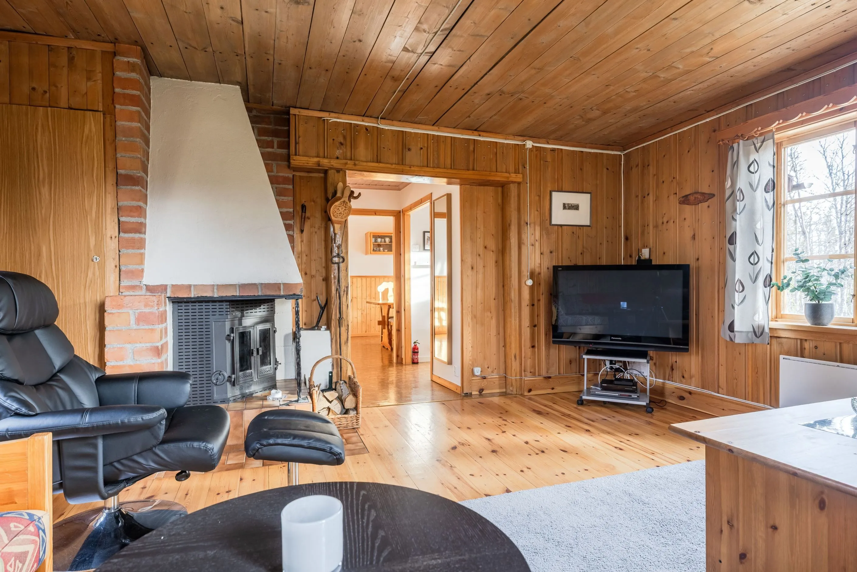 Swedish Country House with Expansive Lot Near Ski Trails - View image 19 of 32