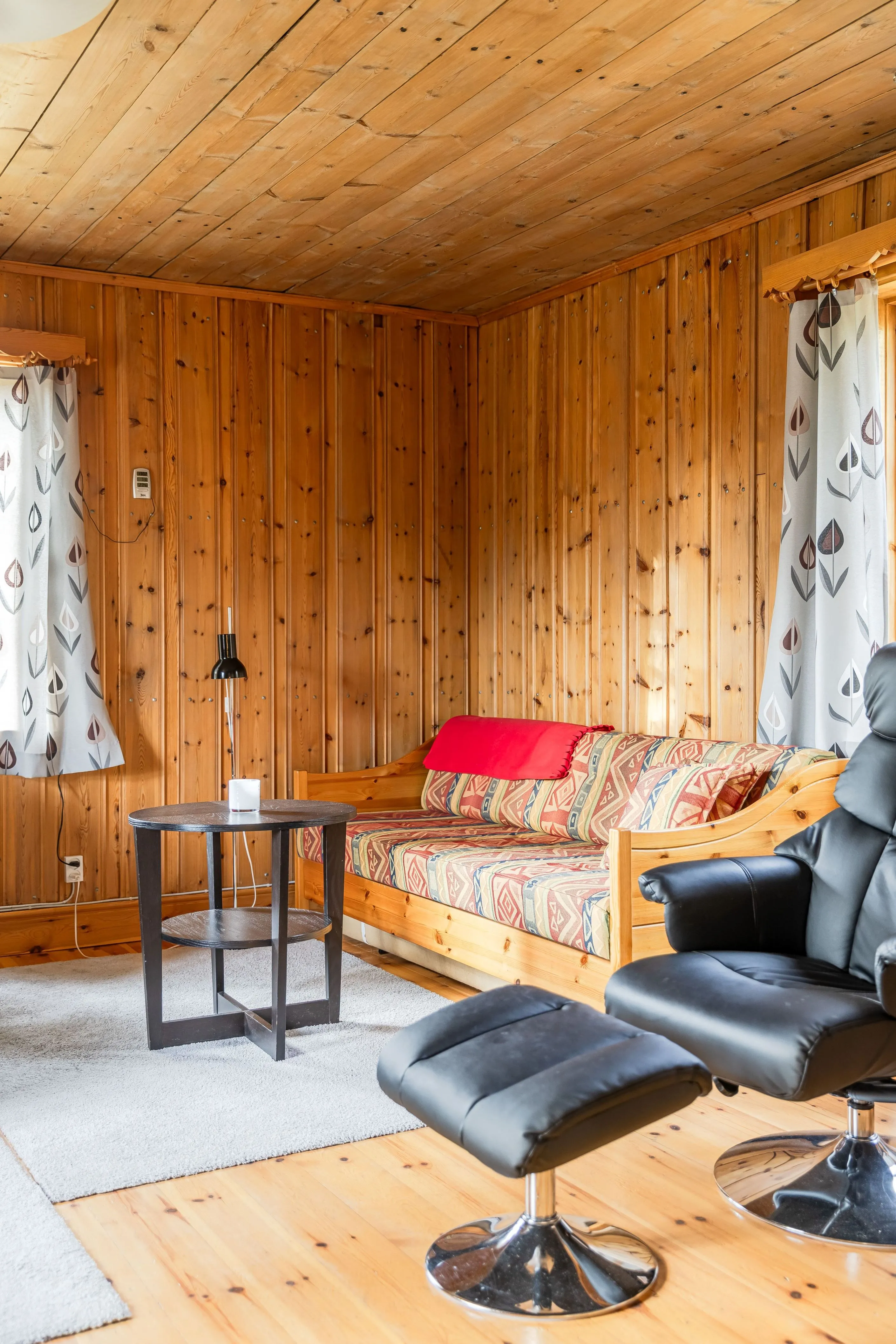 Swedish Country House with Expansive Lot Near Ski Trails - View image 21 of 32