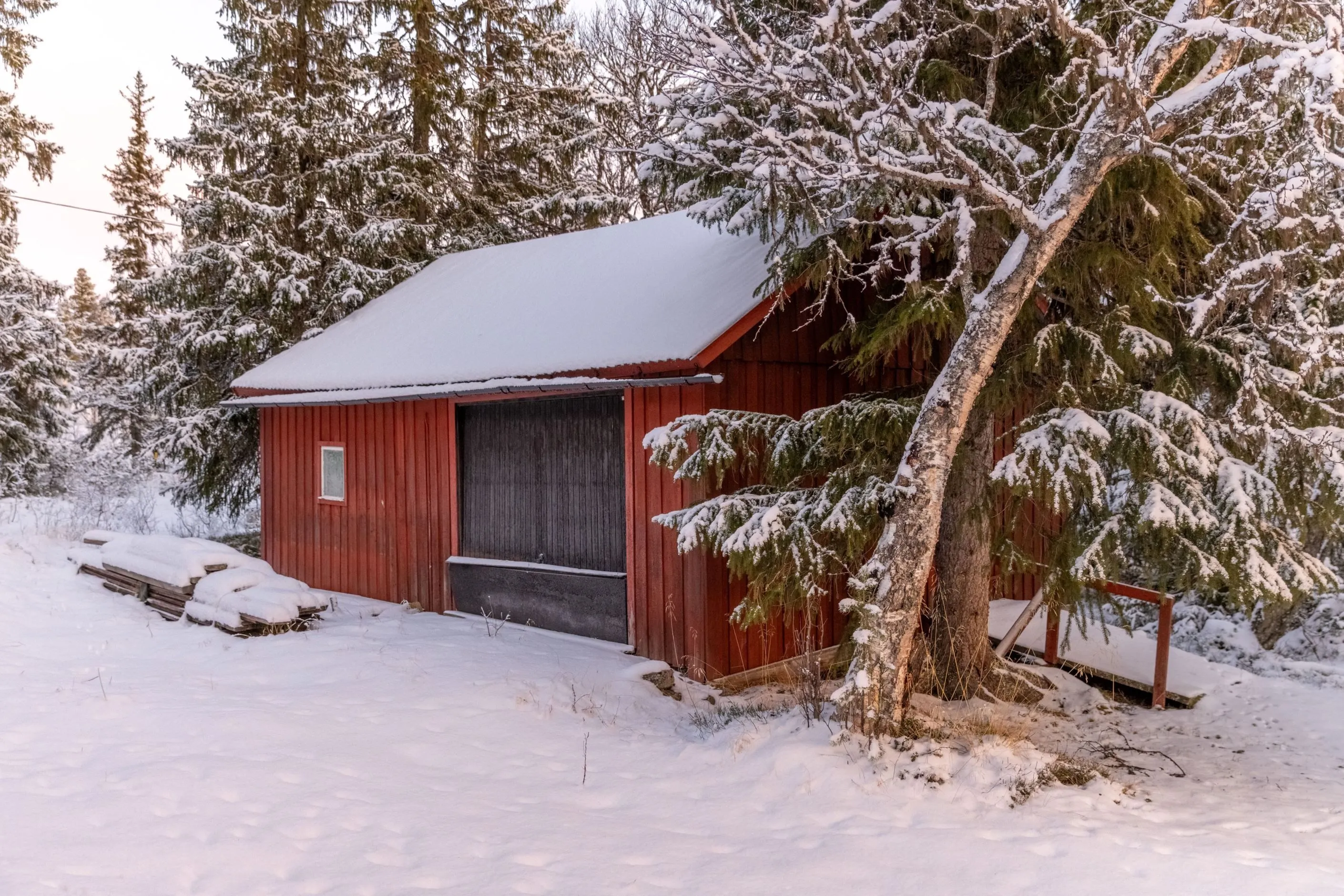 Swedish Country House with Expansive Lot Near Ski Trails - View image 22 of 32