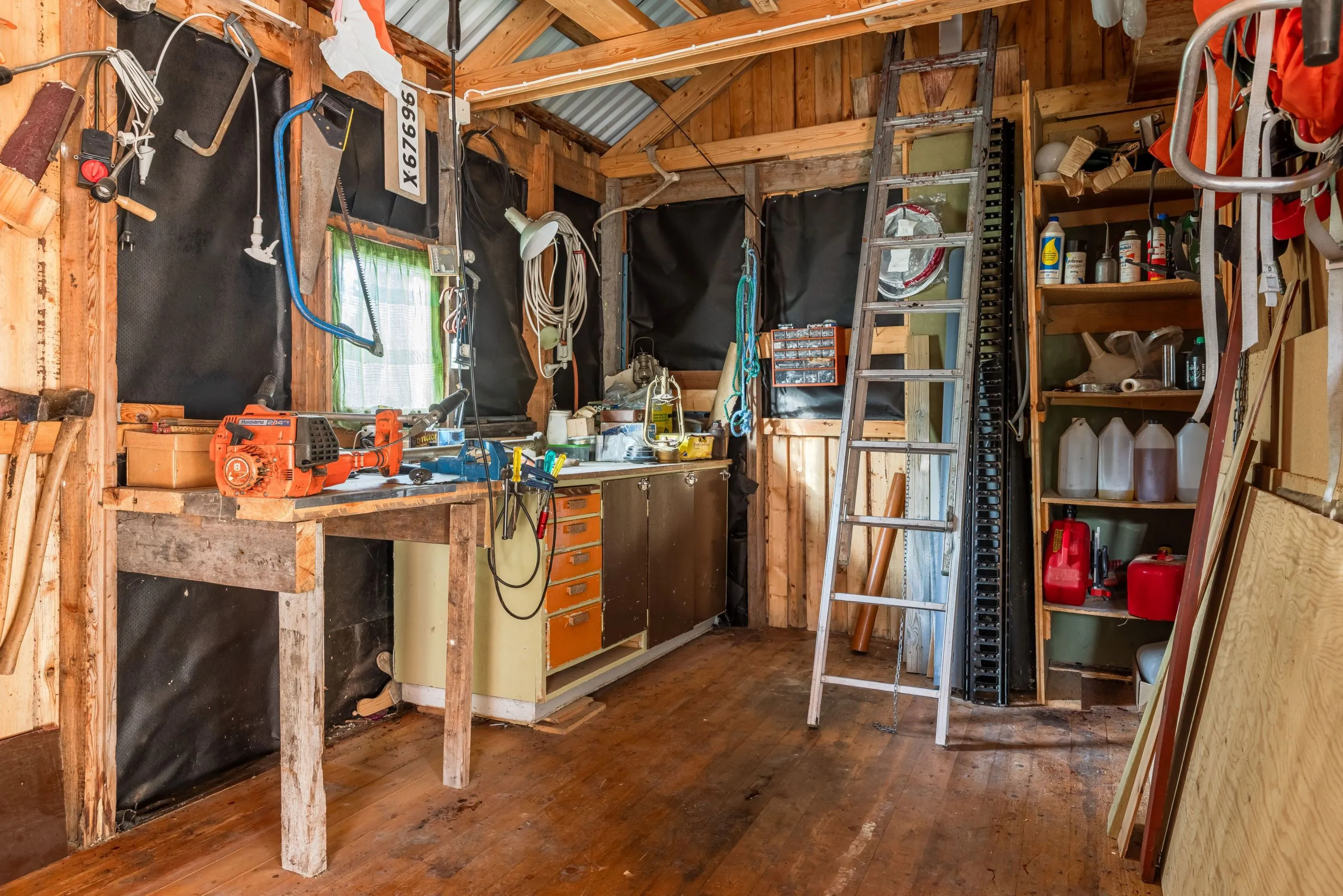 Swedish Country House with Expansive Lot Near Ski Trails - View image 26 of 32