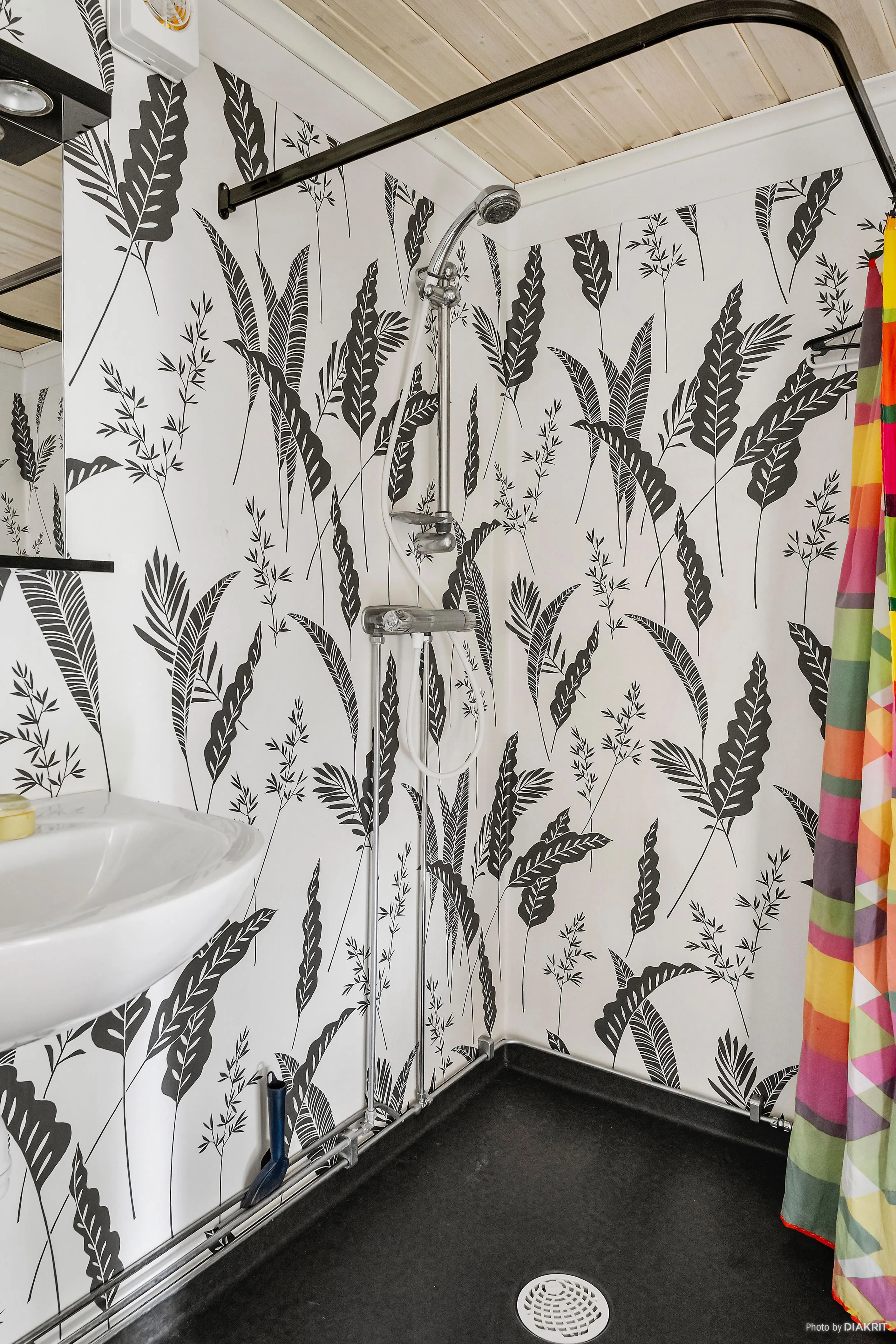 Cosy 2-Bedroom Cabin with Expansive Garden in Scenic Marsliden - View image 14 of 24