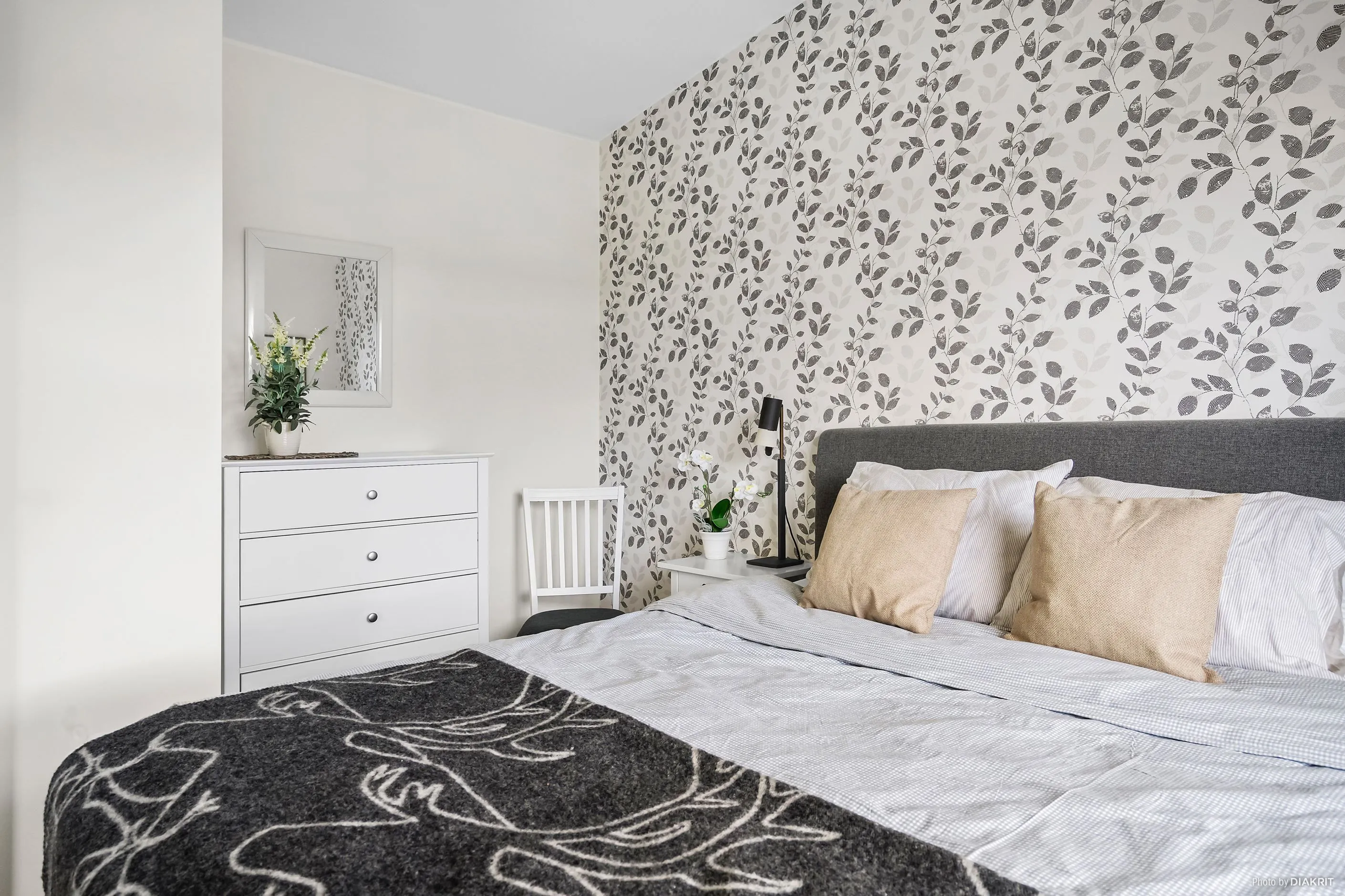 Contemporary 3-Bedroom Country House with Terrace in Hemavan Sweden - View image 19 of 35