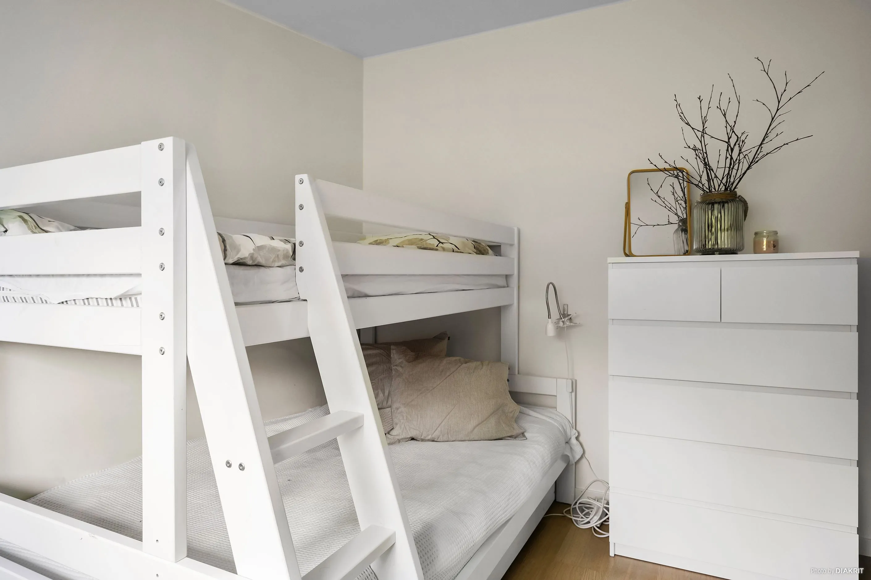 Contemporary 3-Bedroom Country House with Terrace in Hemavan Sweden - View image 20 of 35