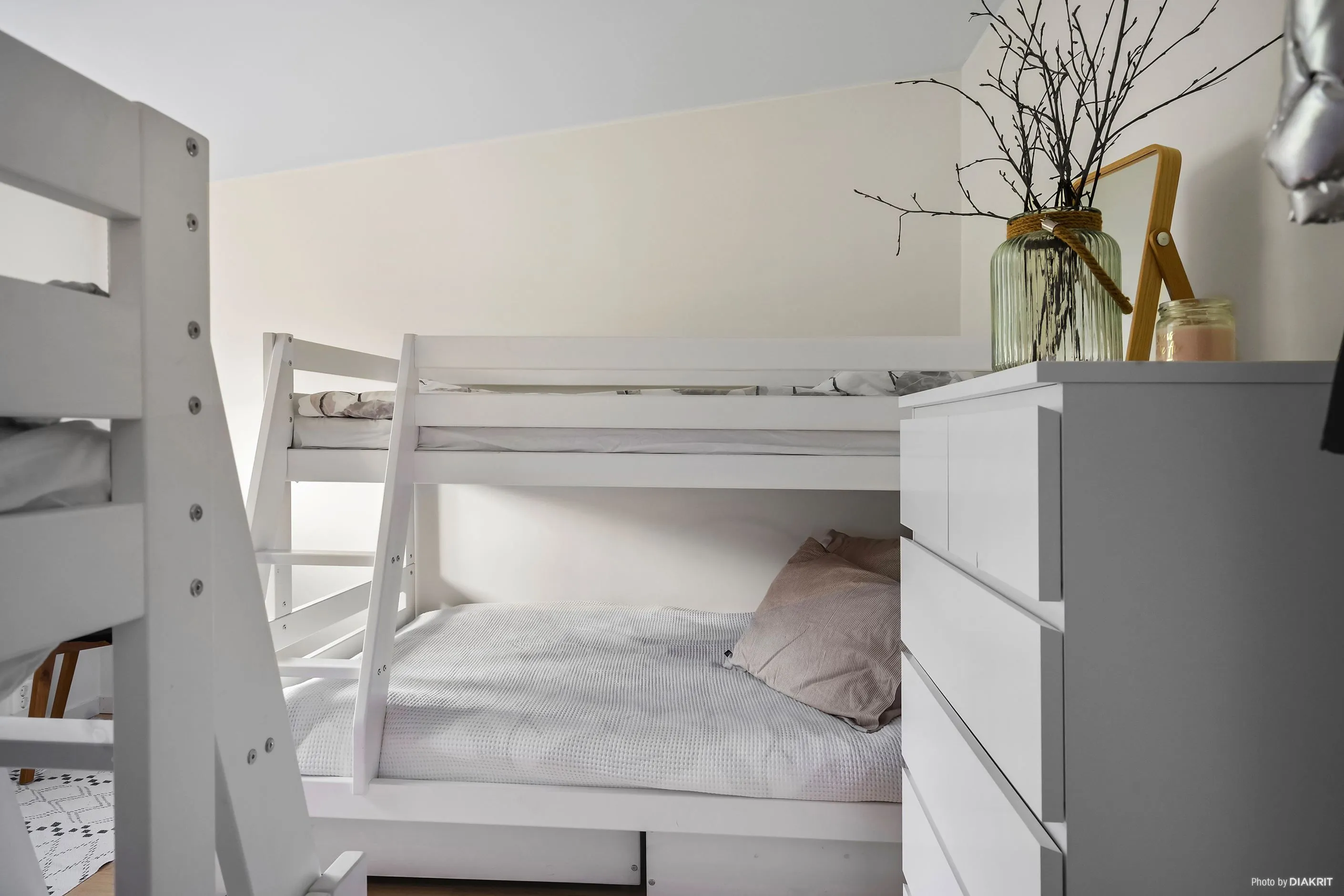 Contemporary 3-Bedroom Country House with Terrace in Hemavan Sweden - View image 21 of 35