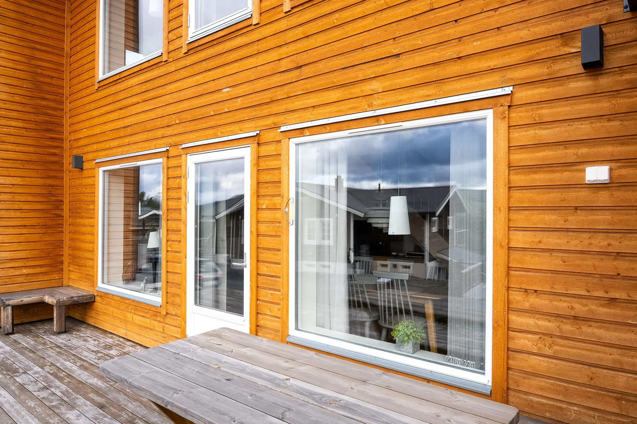 Contemporary 3-Bedroom Country House with Terrace in Hemavan Sweden - View image 30 of 35