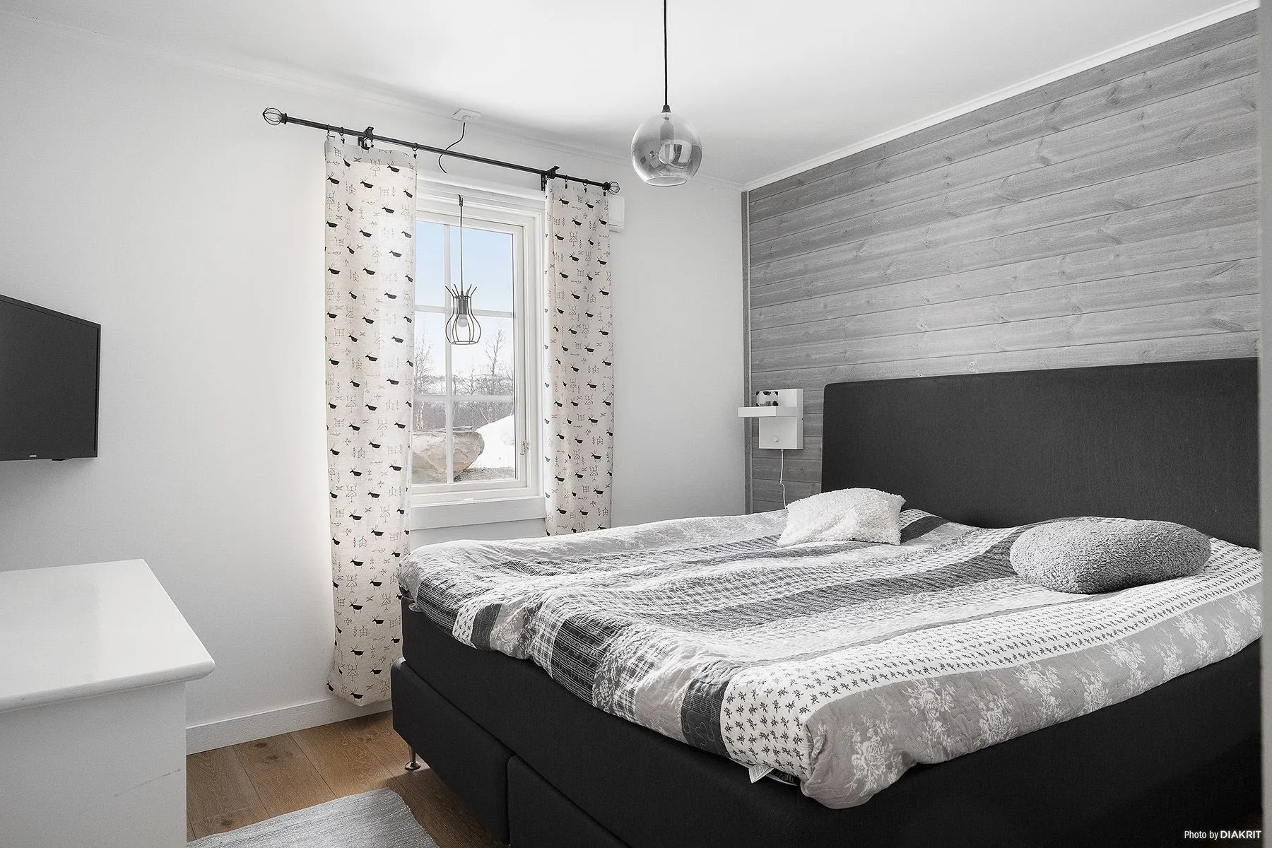 Modern Swedish Country House with Expansive Garden in Hemavan Tärnaby - View image 14 of 28