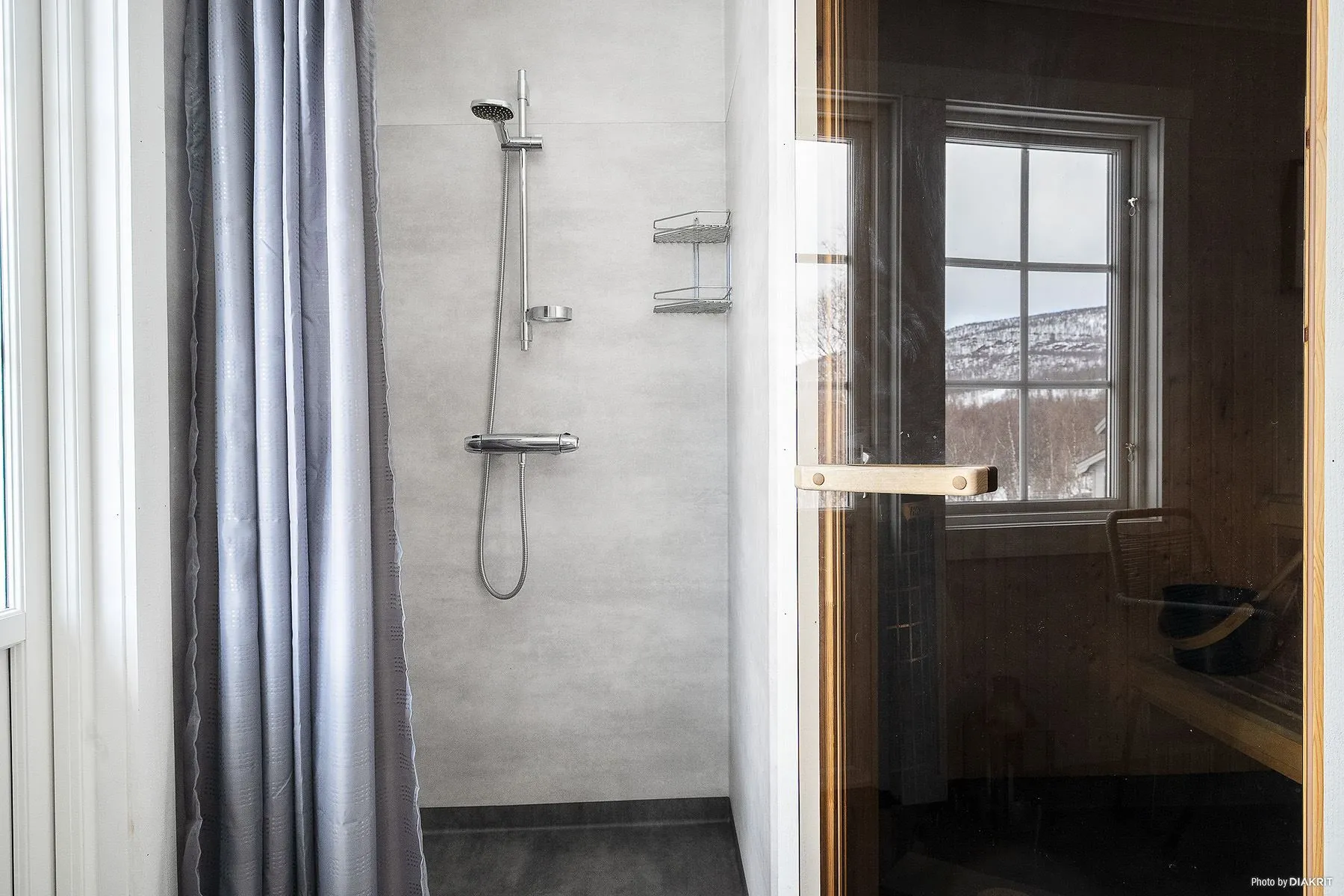 Modern Swedish Country House with Expansive Garden in Hemavan Tärnaby - View image 20 of 28