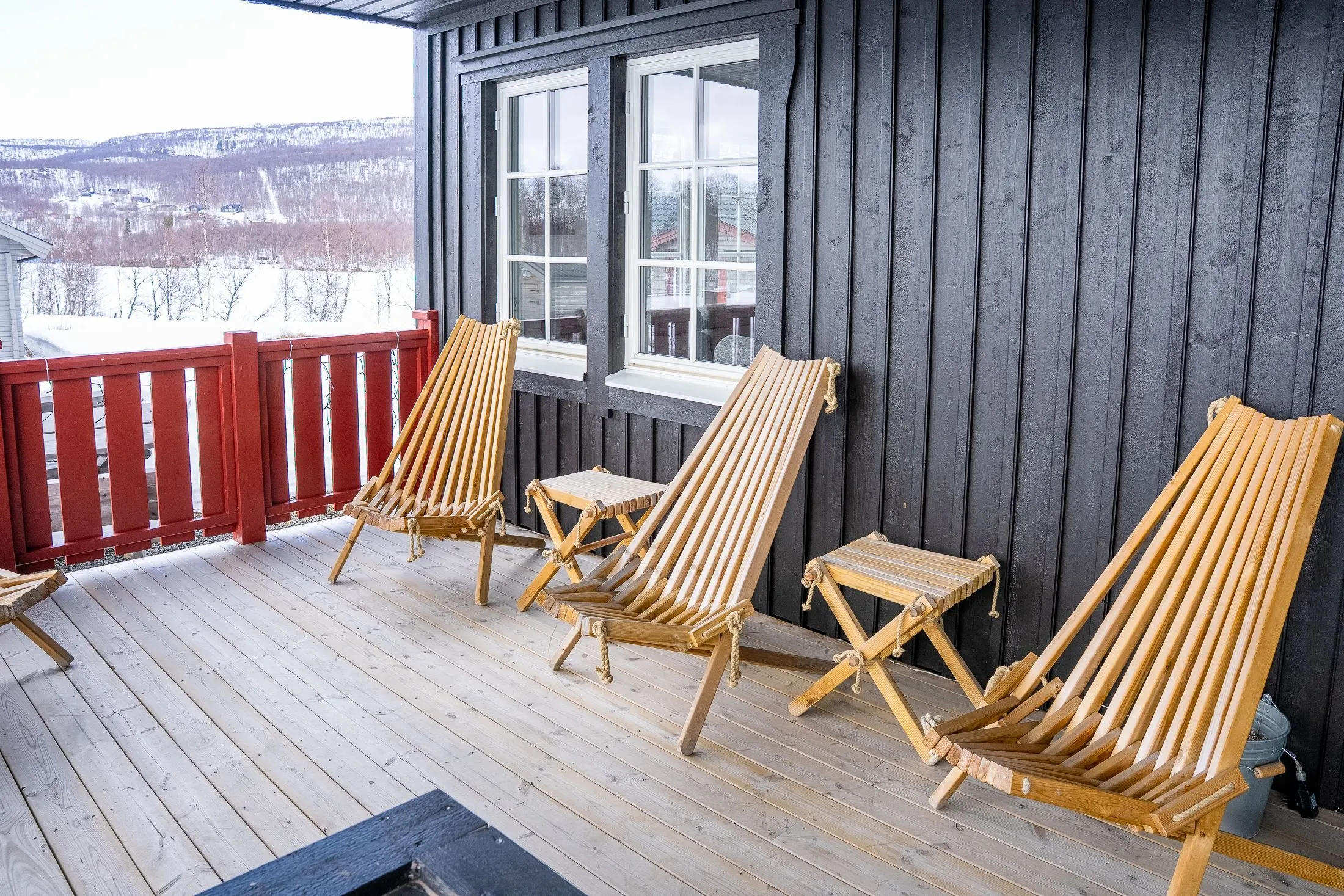 Modern Swedish Country House with Expansive Garden in Hemavan Tärnaby - View image 23 of 28