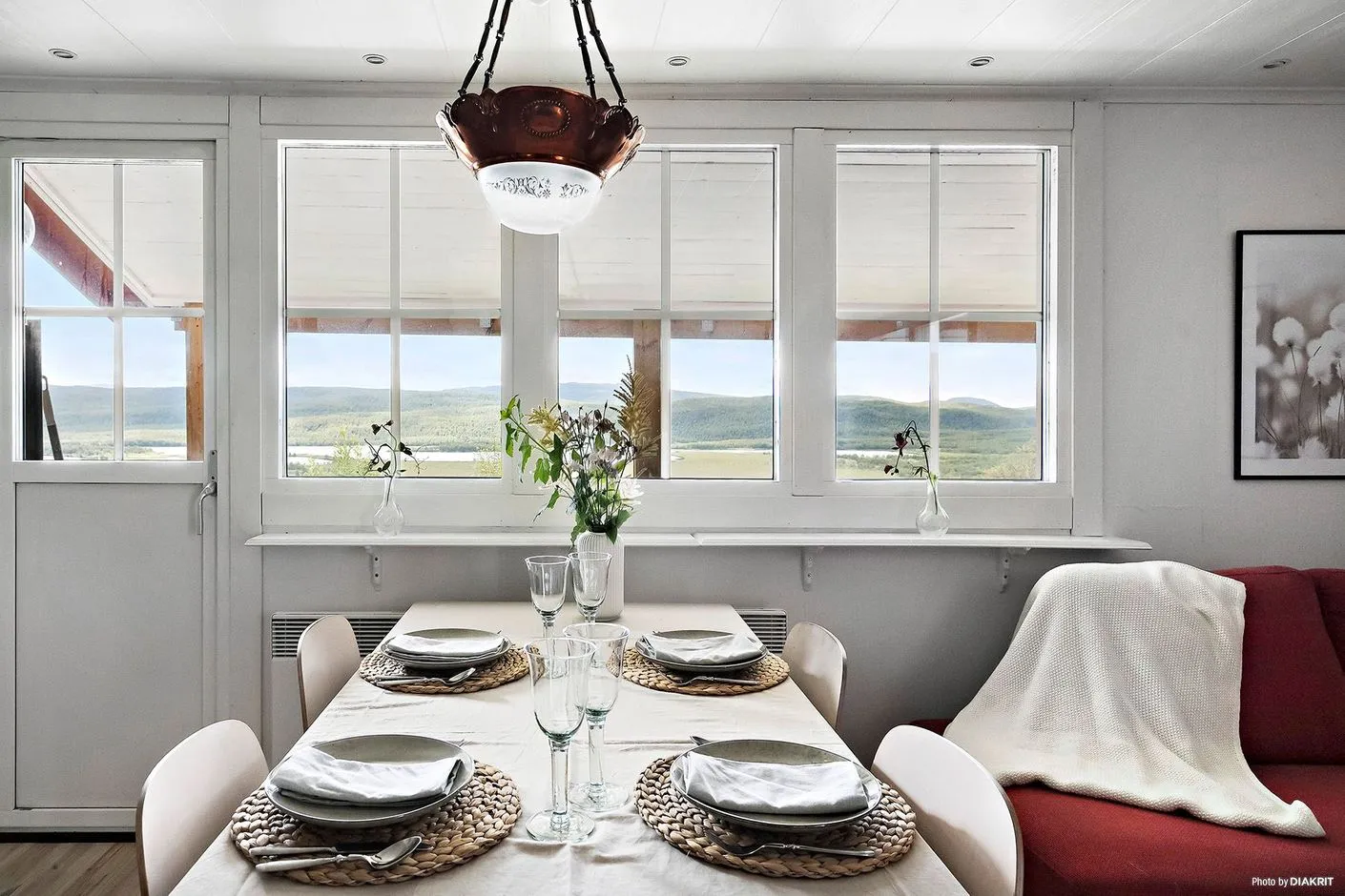 1970s Country House with Balcony and Terrace in Ski-Friendly Hemavan - Image 5