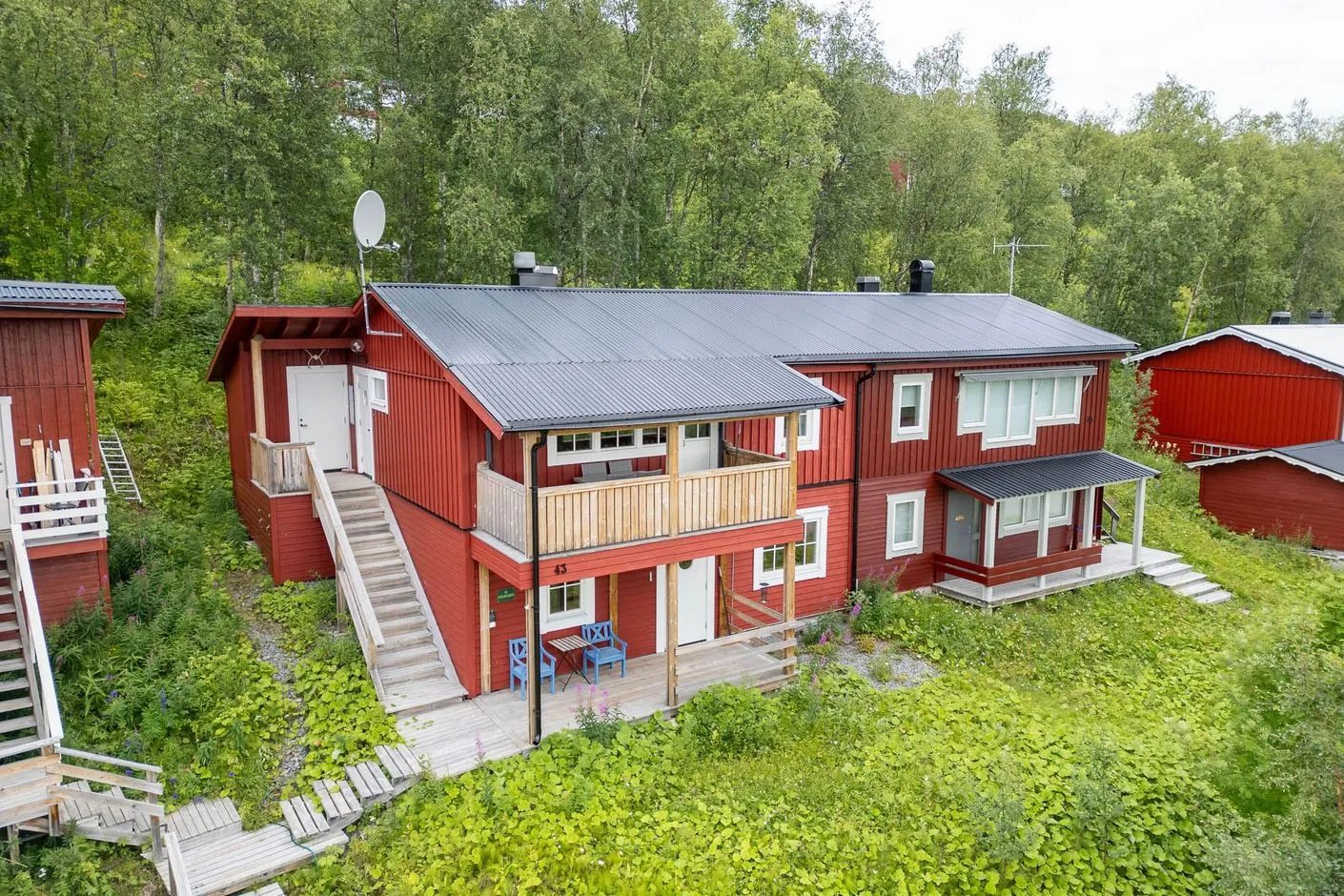 1970s Country House with Balcony and Terrace in Ski-Friendly Hemavan - Image 1