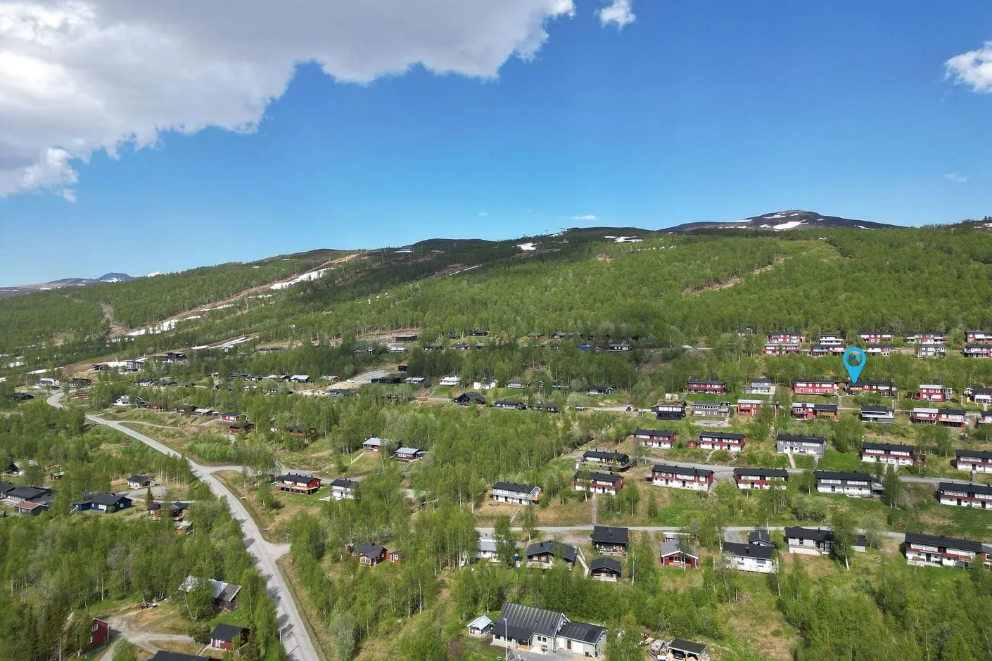 1970s Country House with Balcony and Terrace in Ski-Friendly Hemavan - Image 3