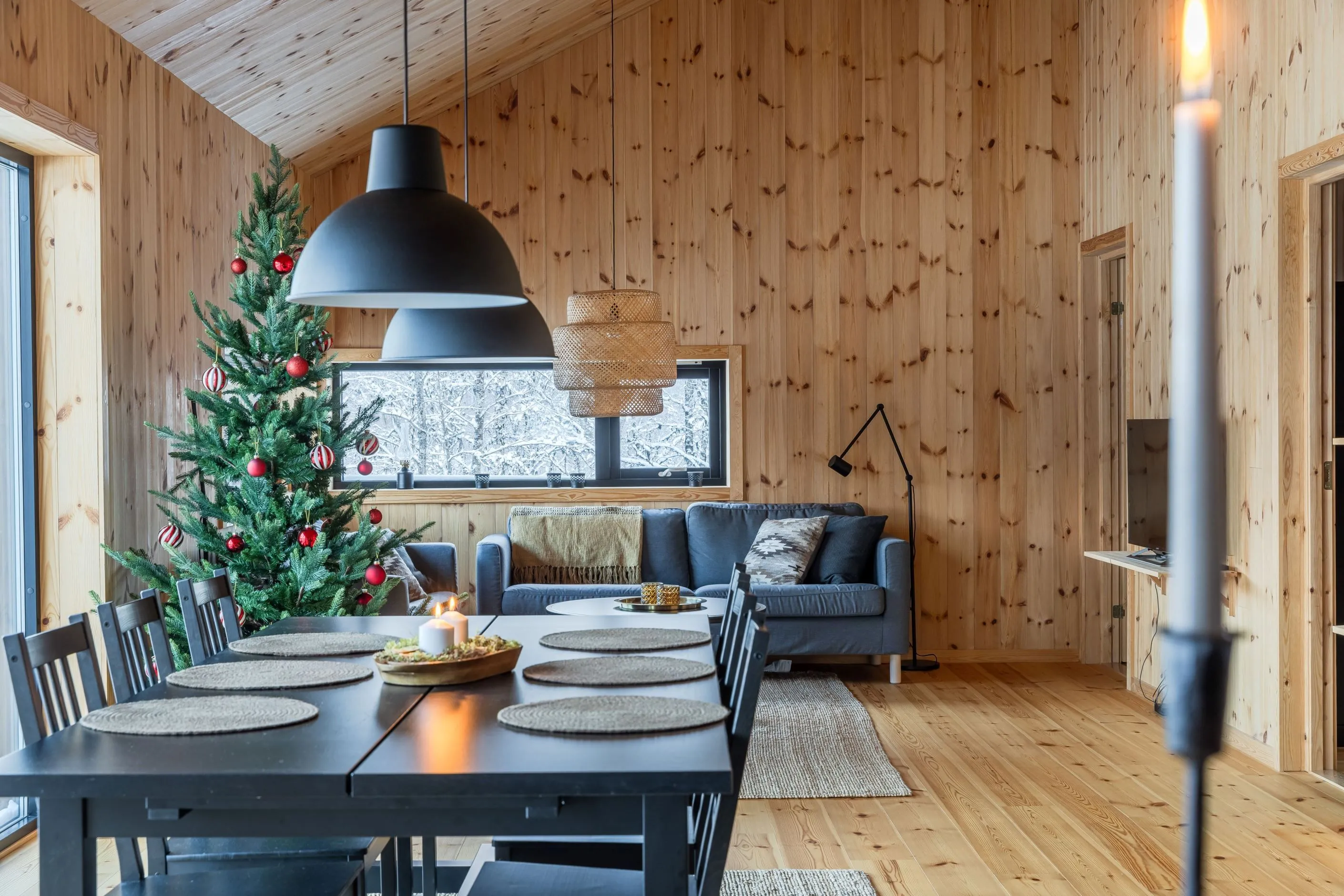 Contemporary 4-Bedroom House with Expansive Grounds in Tänndalen, Sweden - Image 3
