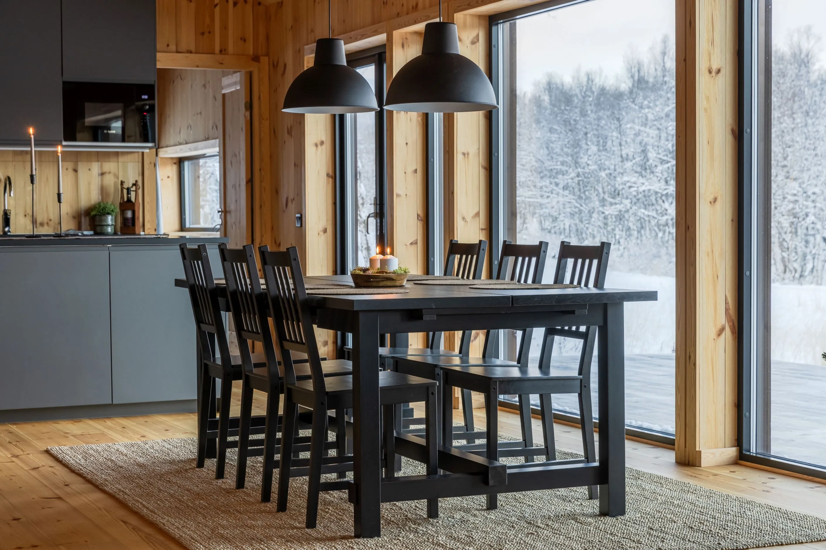 Contemporary 4-Bedroom House with Expansive Grounds in Tänndalen, Sweden - Image 5