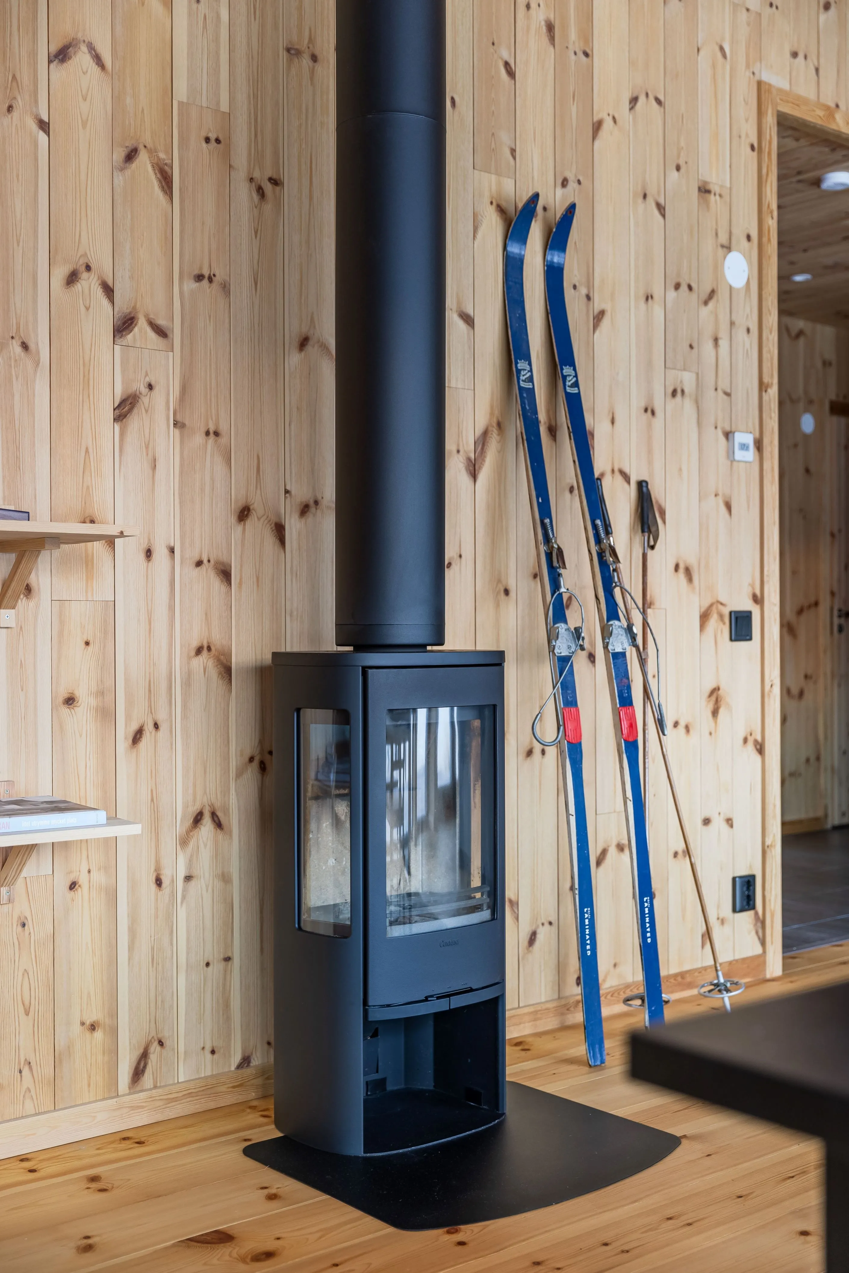 Contemporary 4-Bedroom House with Expansive Grounds in Tänndalen, Sweden - View image 15 of 43