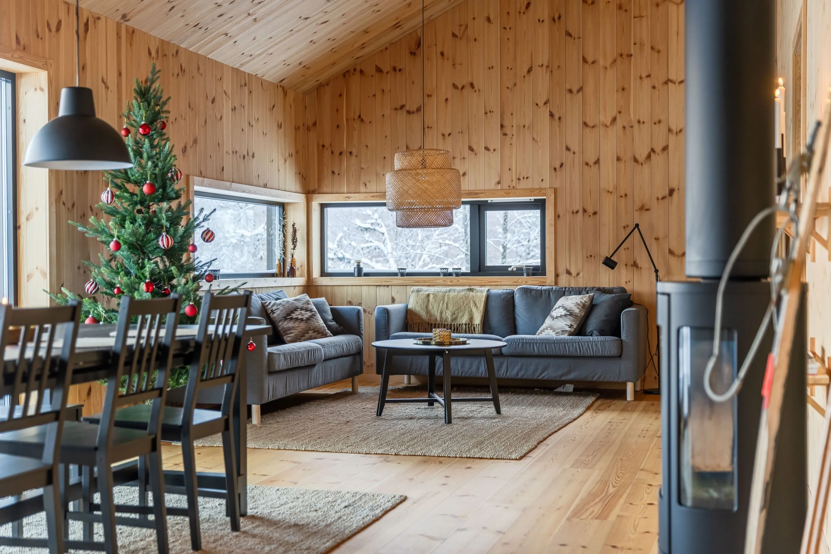 Contemporary 4-Bedroom House with Expansive Grounds in Tänndalen, Sweden - View image 16 of 43