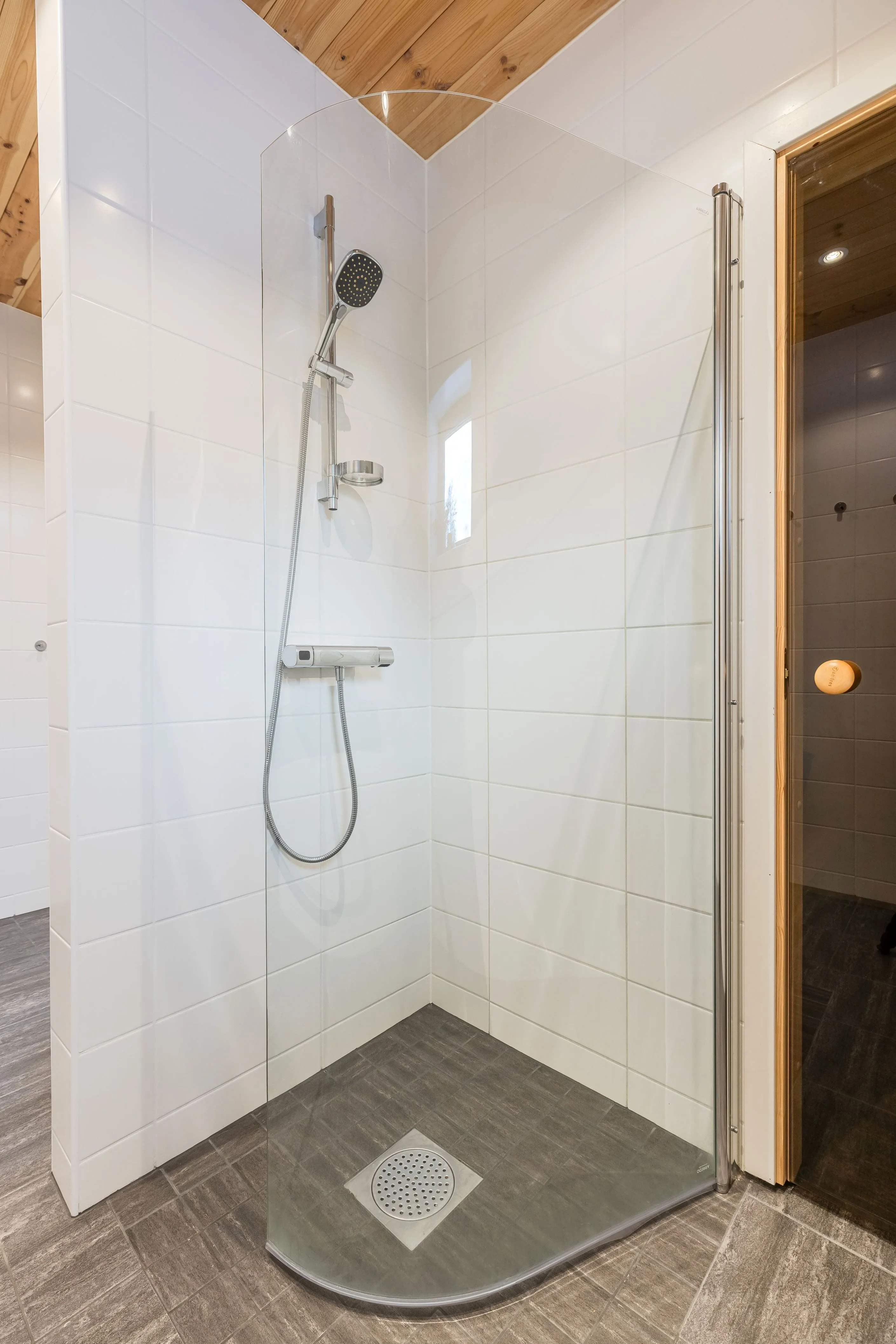 Contemporary 4-Bedroom House with Expansive Grounds in Tänndalen, Sweden - View image 31 of 43