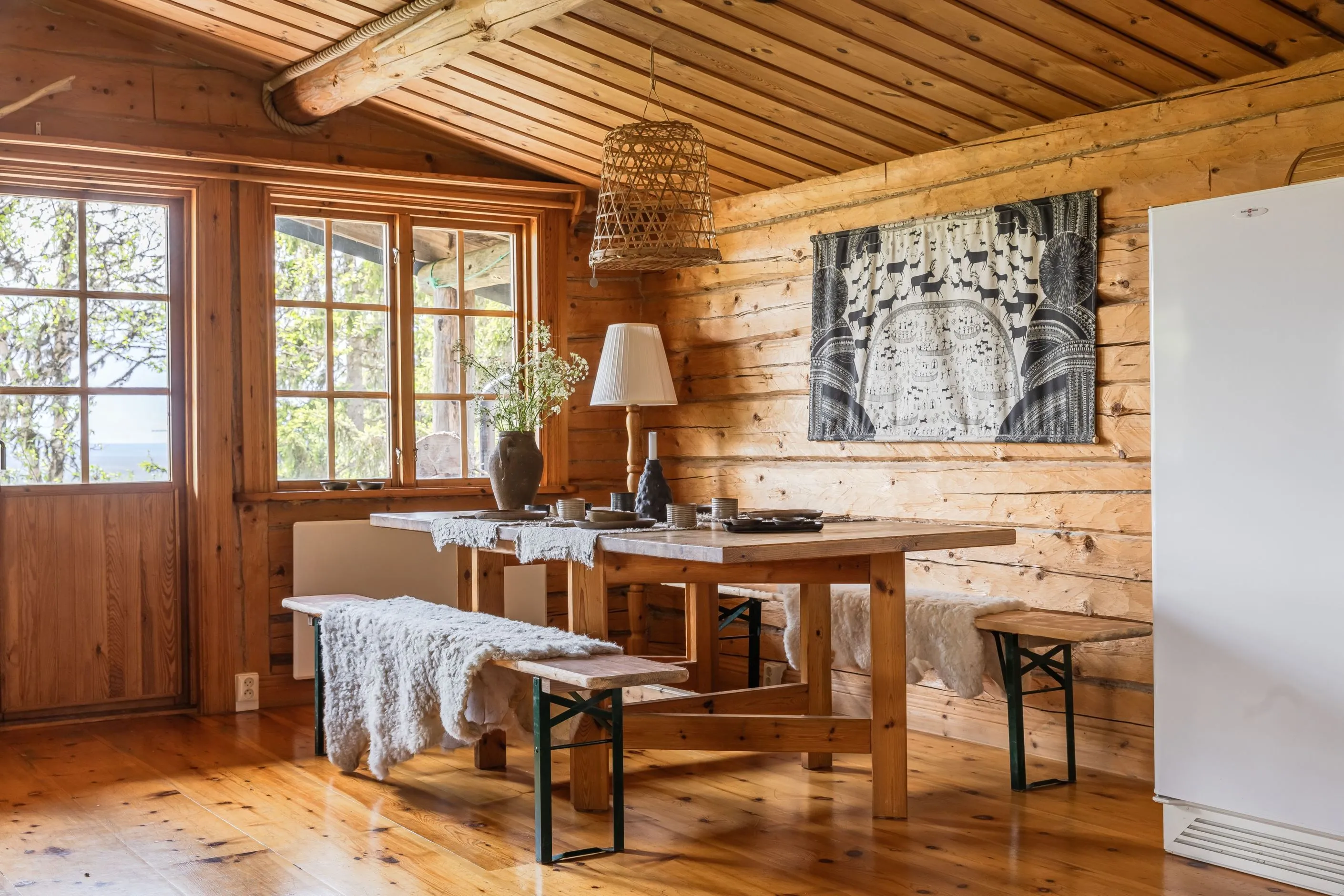 1970s Swedish Cabin with Expansive Garden in Scenic Lofsdalen - View image 8 of 39