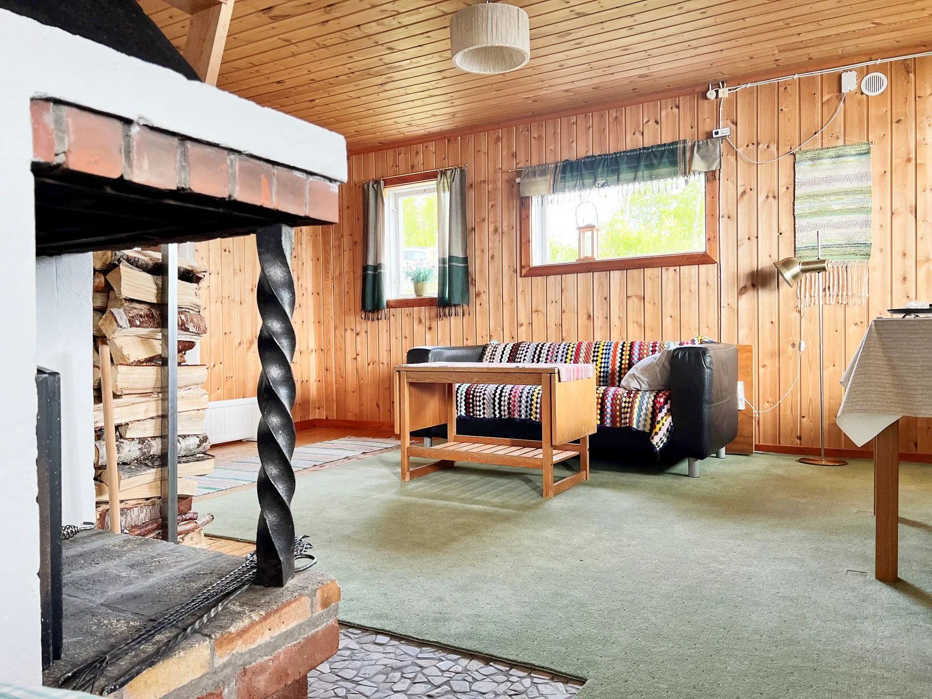 1950s Villa with Expansive Garden and Terrace in Hemavan, Sweden - View image 7 of 25