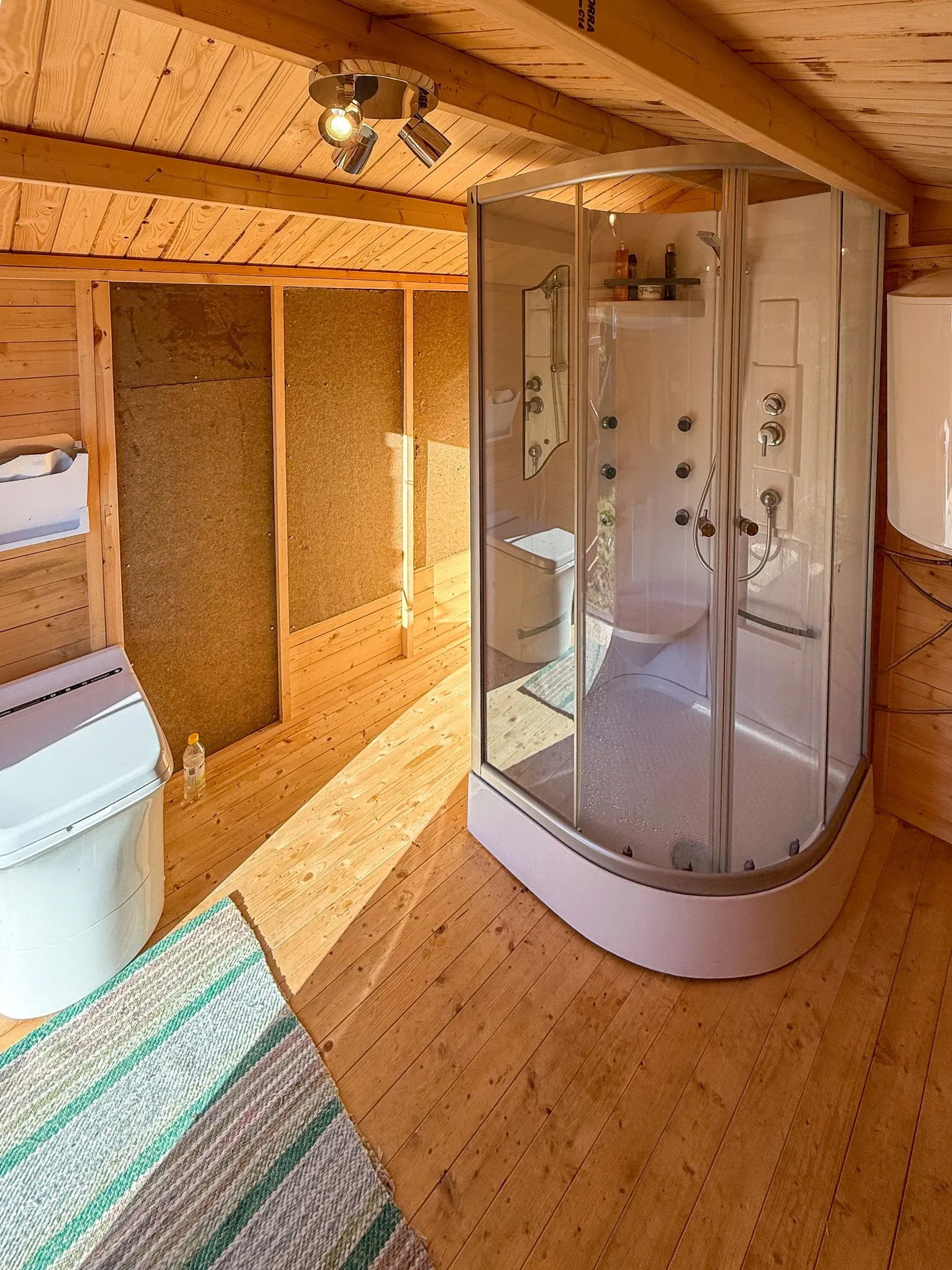 1950s Villa with Expansive Garden and Terrace in Hemavan, Sweden - View image 12 of 25