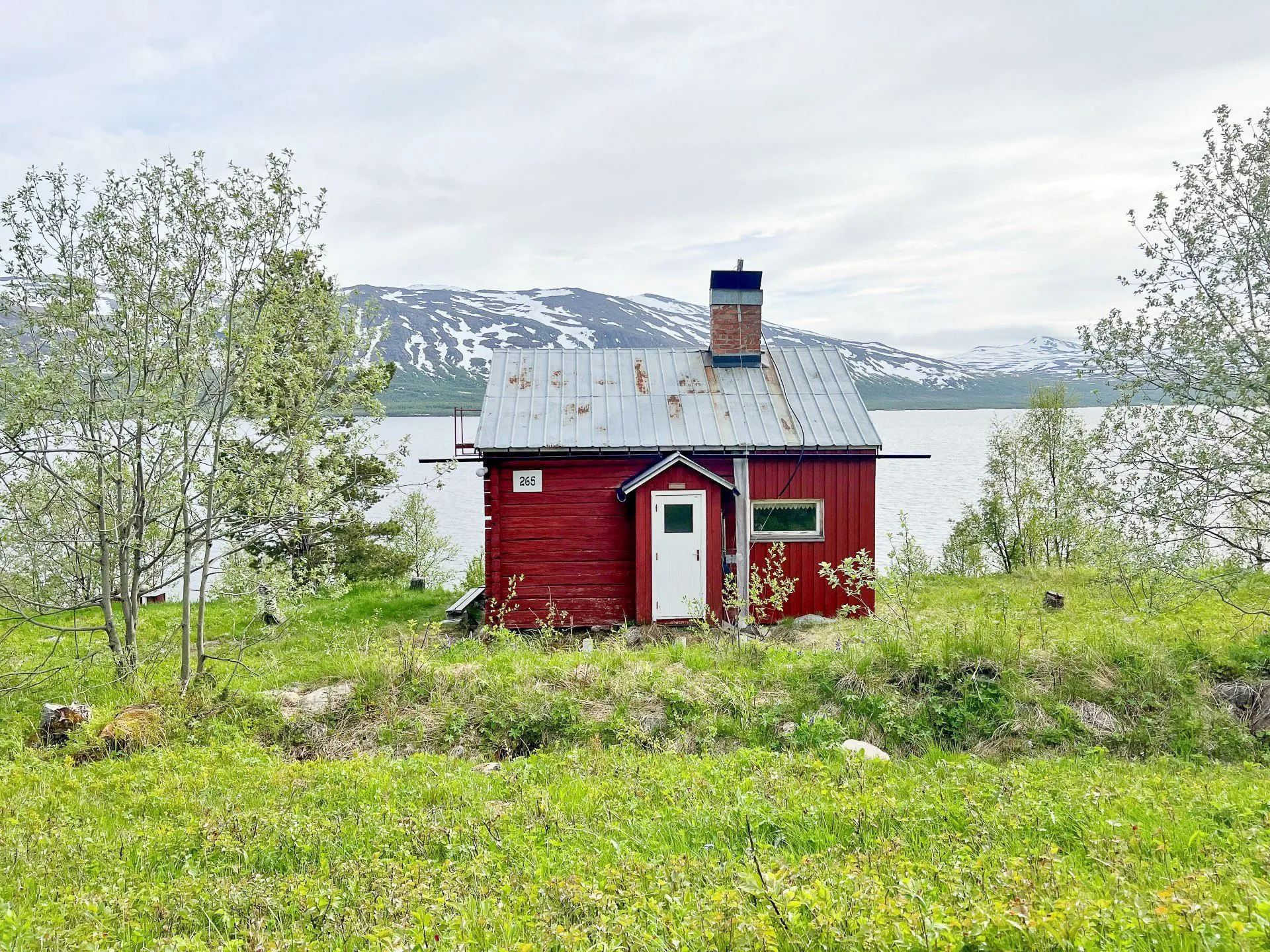 1950s Villa with Expansive Garden and Terrace in Hemavan, Sweden - View image 21 of 25
