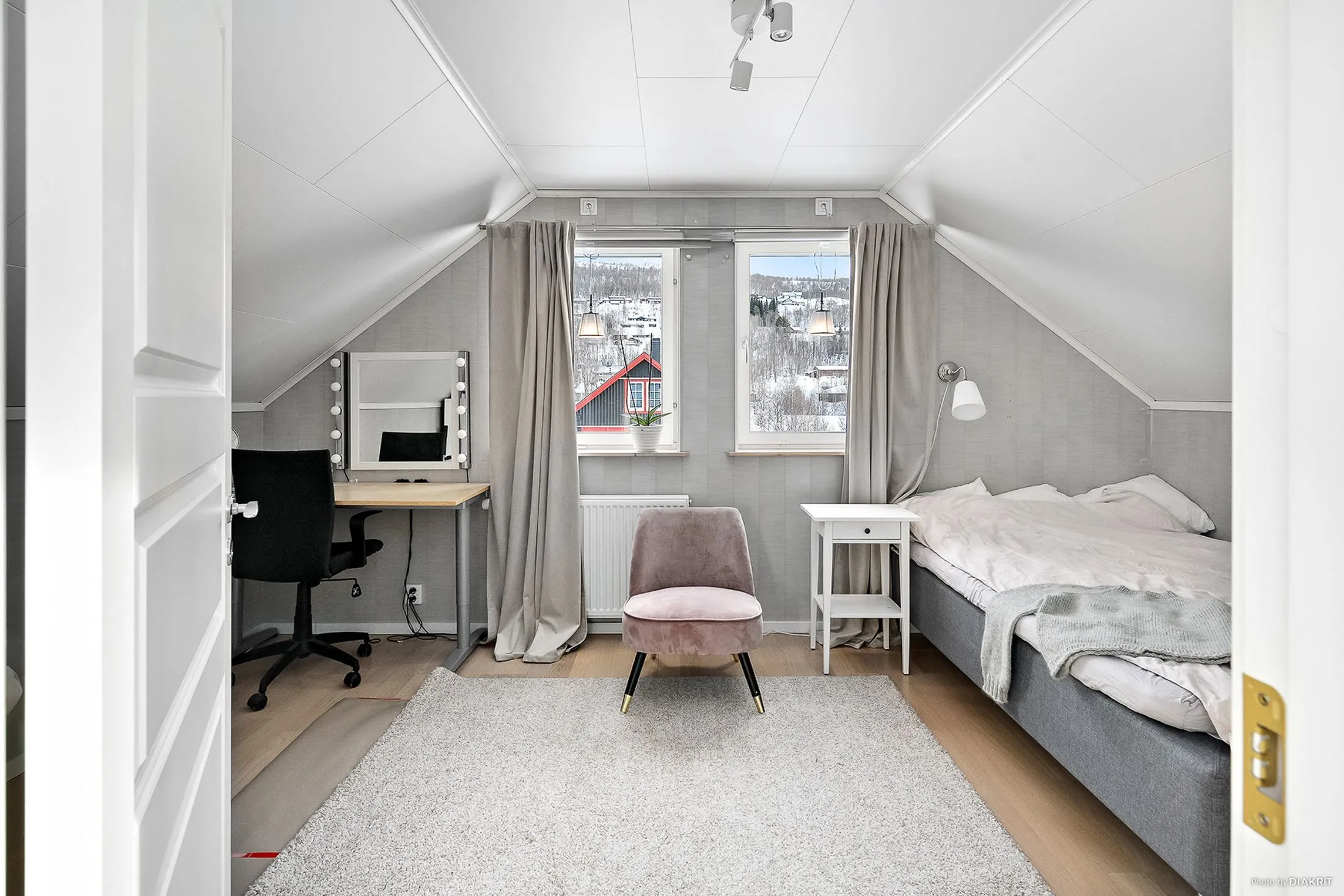 Contemporary 3-Bedroom Villa with Expansive Garden in Scenic Hemavan - View image 20 of 34