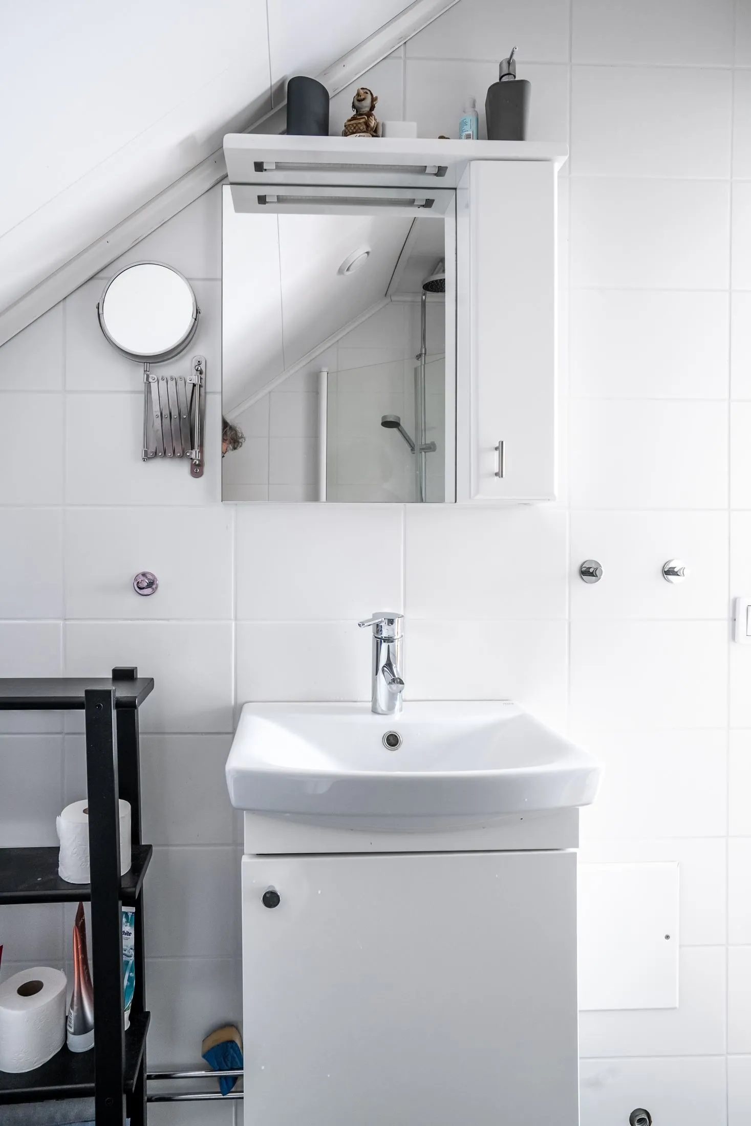 Contemporary 3-Bedroom Villa with Expansive Garden in Scenic Hemavan - View image 24 of 34