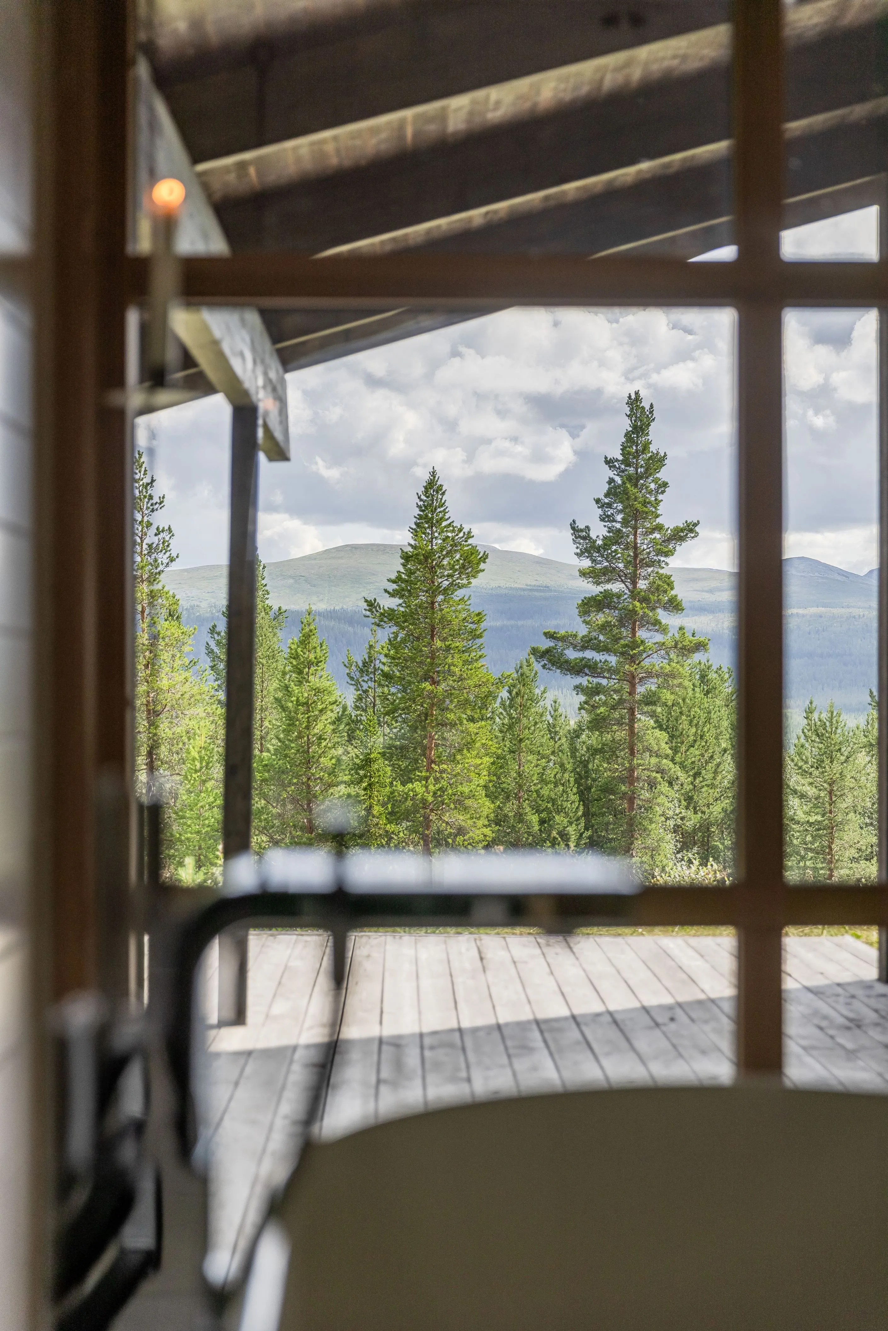 1970s Swedish Country House with Garden and Scenic Mountain Views - View image 17 of 40