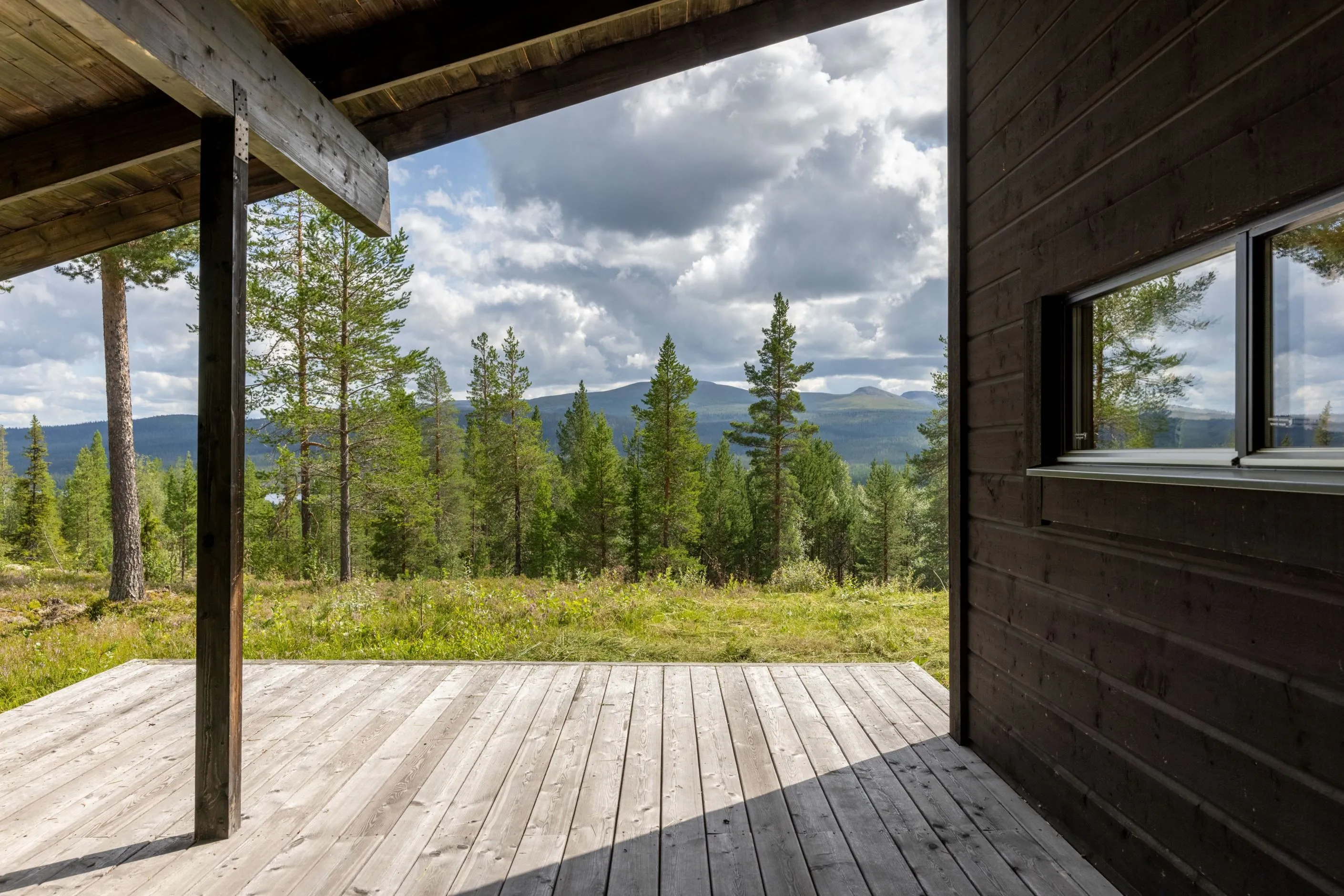 1970s Swedish Country House with Garden and Scenic Mountain Views - View image 37 of 40