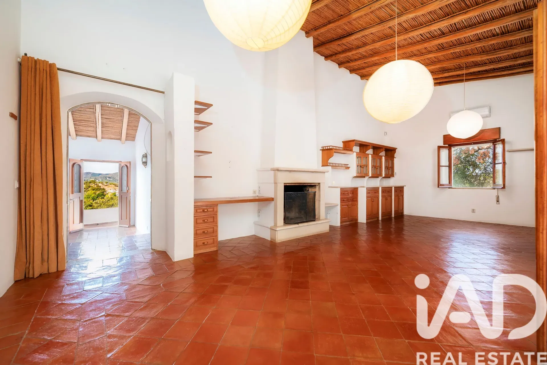 Spacious 4-Bedroom House with Pool and Garden in São Brás de Alportel - View image 13 of 38