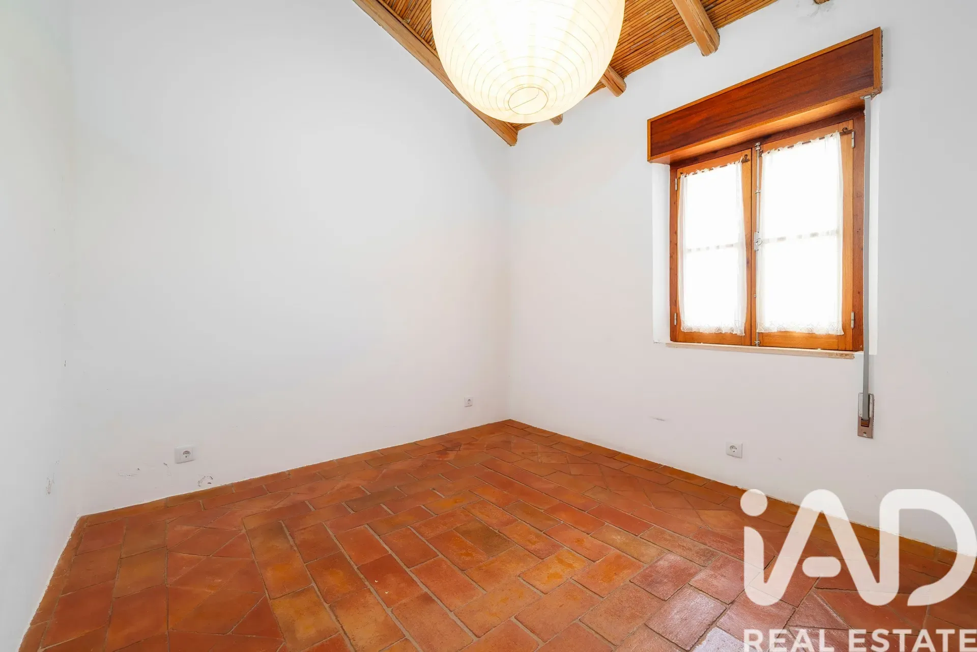 Spacious 4-Bedroom House with Pool and Garden in São Brás de Alportel - View image 26 of 38