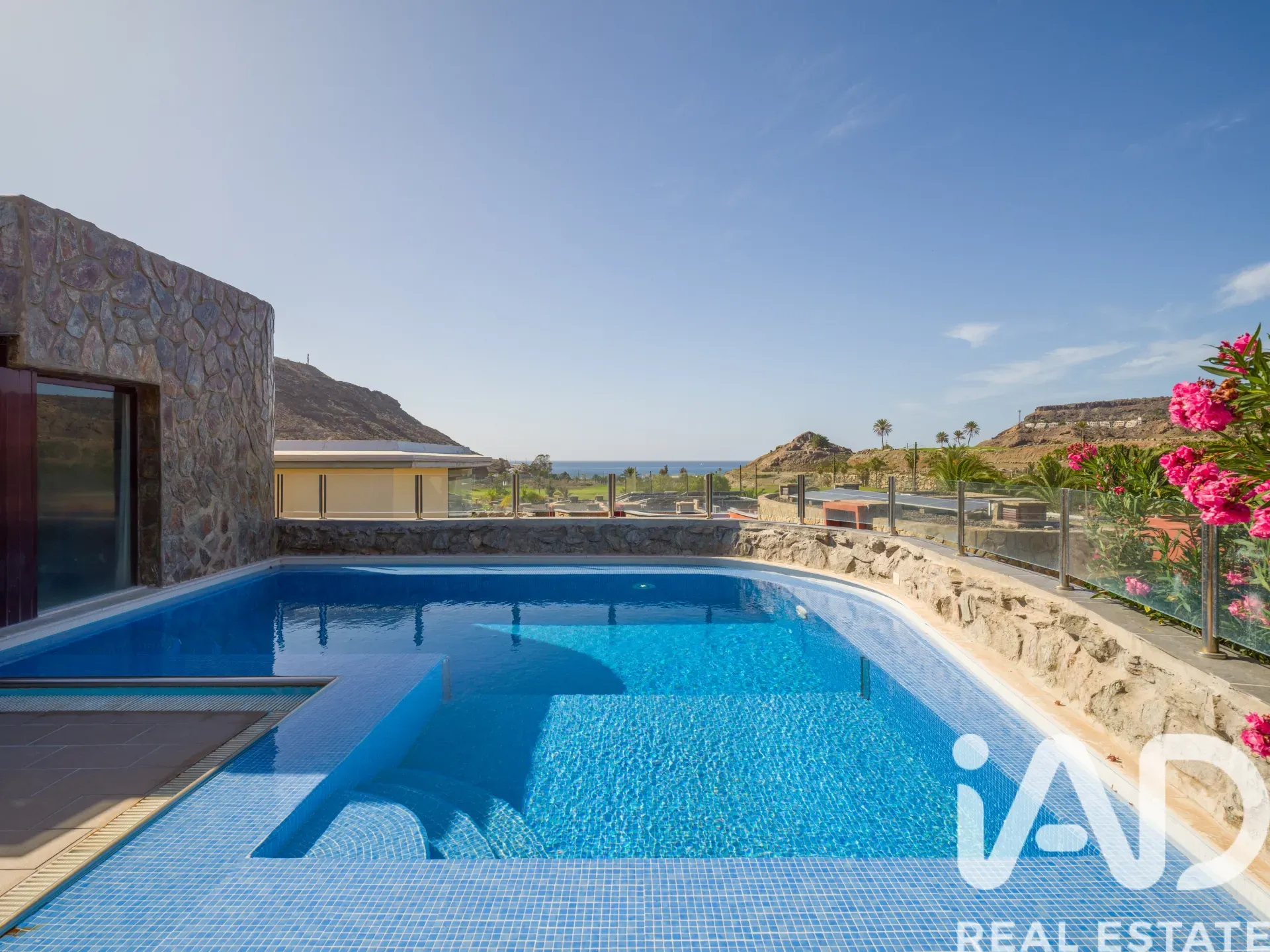 5-Bedroom House with Private Pool and Garden in Mogán, Spain - Image 2