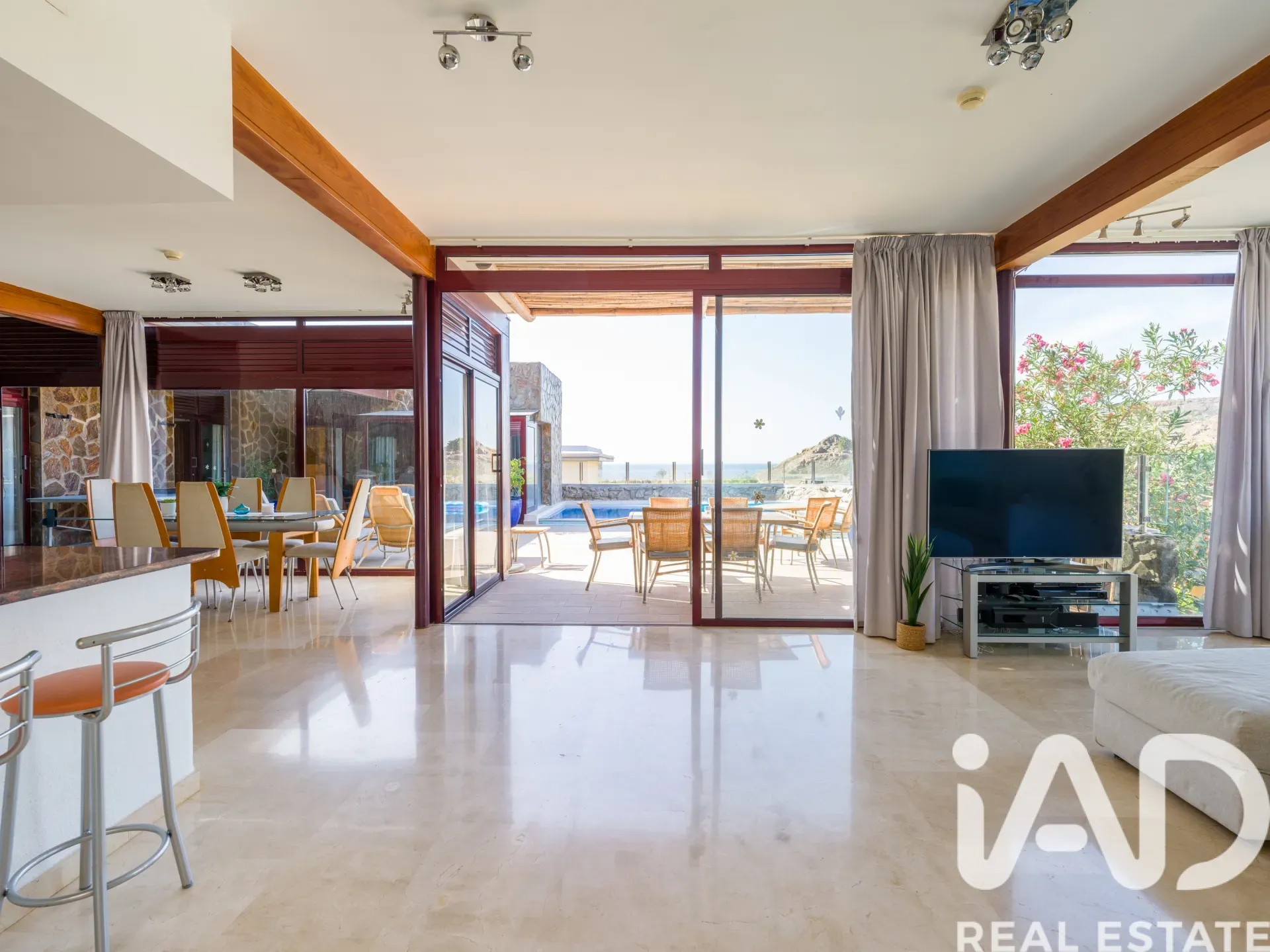 5-Bedroom House with Private Pool and Garden in Mogán, Spain - View image 10 of 35