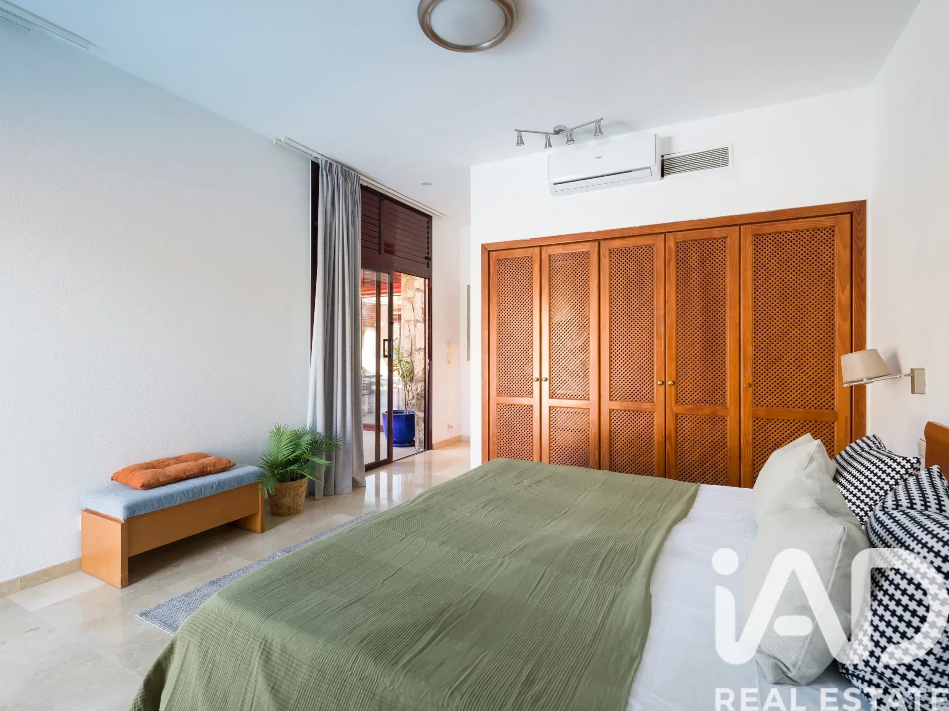 5-Bedroom House with Private Pool and Garden in Mogán, Spain - View image 16 of 35